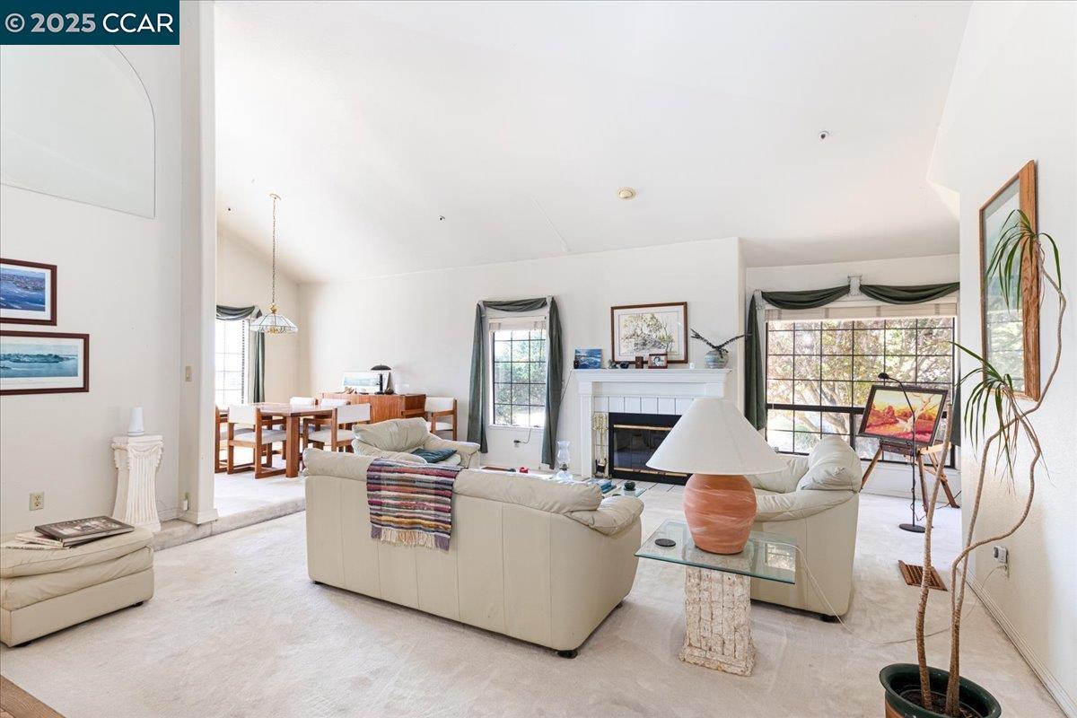 Detail Gallery Image 6 of 34 For 2641 Lucas Ave, Pinole,  CA 94564 - 4 Beds | 3 Baths