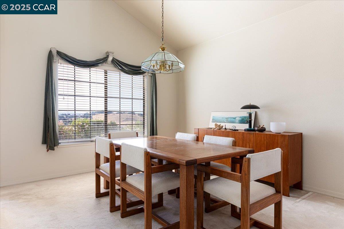 Detail Gallery Image 7 of 34 For 2641 Lucas Ave, Pinole,  CA 94564 - 4 Beds | 3 Baths