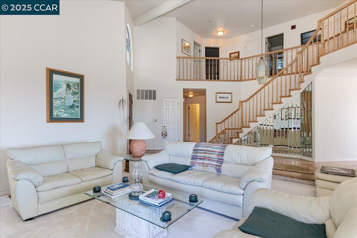 Detail Gallery Image 9 of 34 For 2641 Lucas Ave, Pinole,  CA 94564 - 4 Beds | 3 Baths