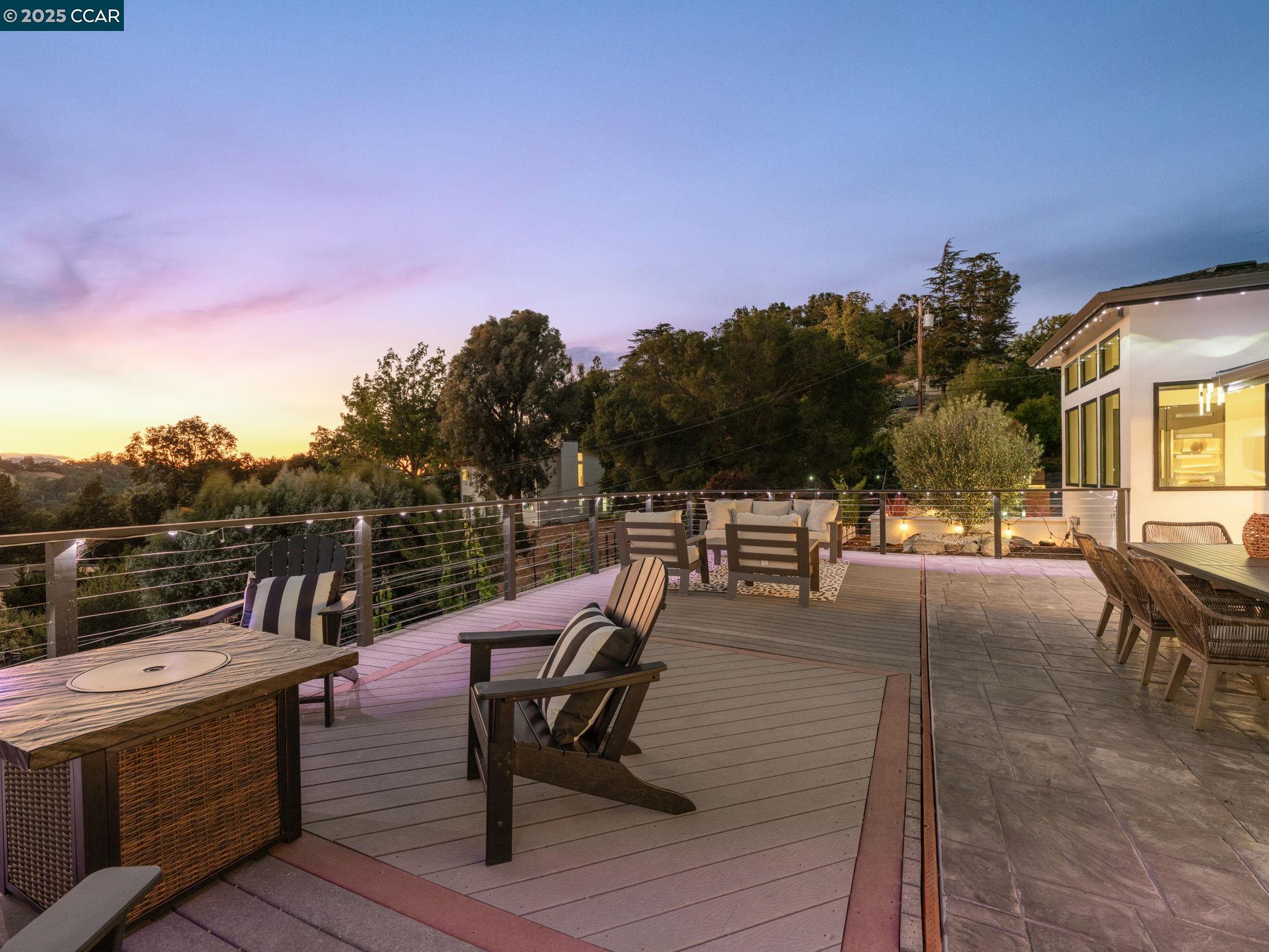 Detail Gallery Image 12 of 60 For 128 Castle Crest Rd, Alamo,  CA 94507 - 6 Beds | 5/1 Baths
