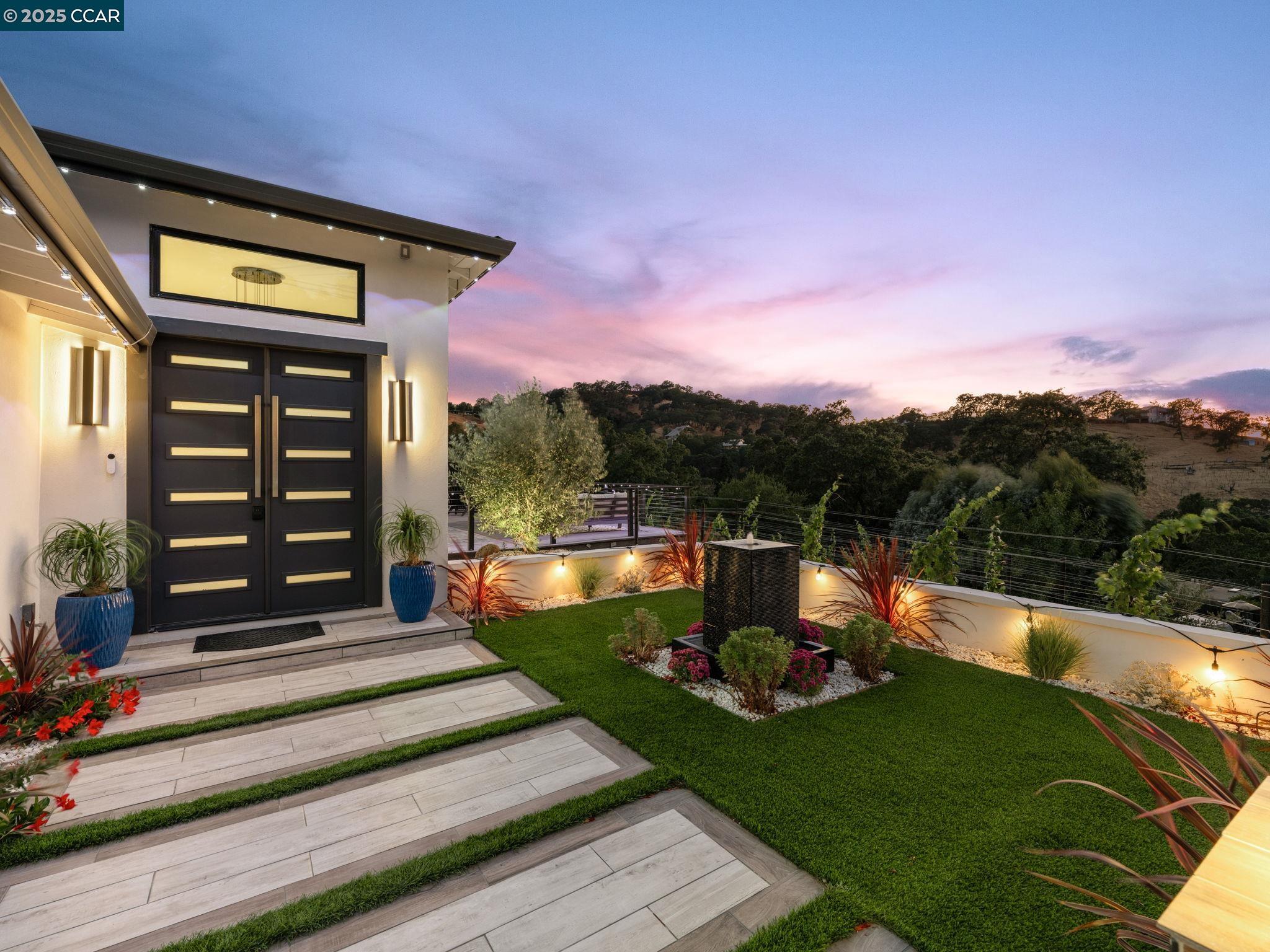 Detail Gallery Image 18 of 60 For 128 Castle Crest Rd, Alamo,  CA 94507 - 6 Beds | 5/1 Baths