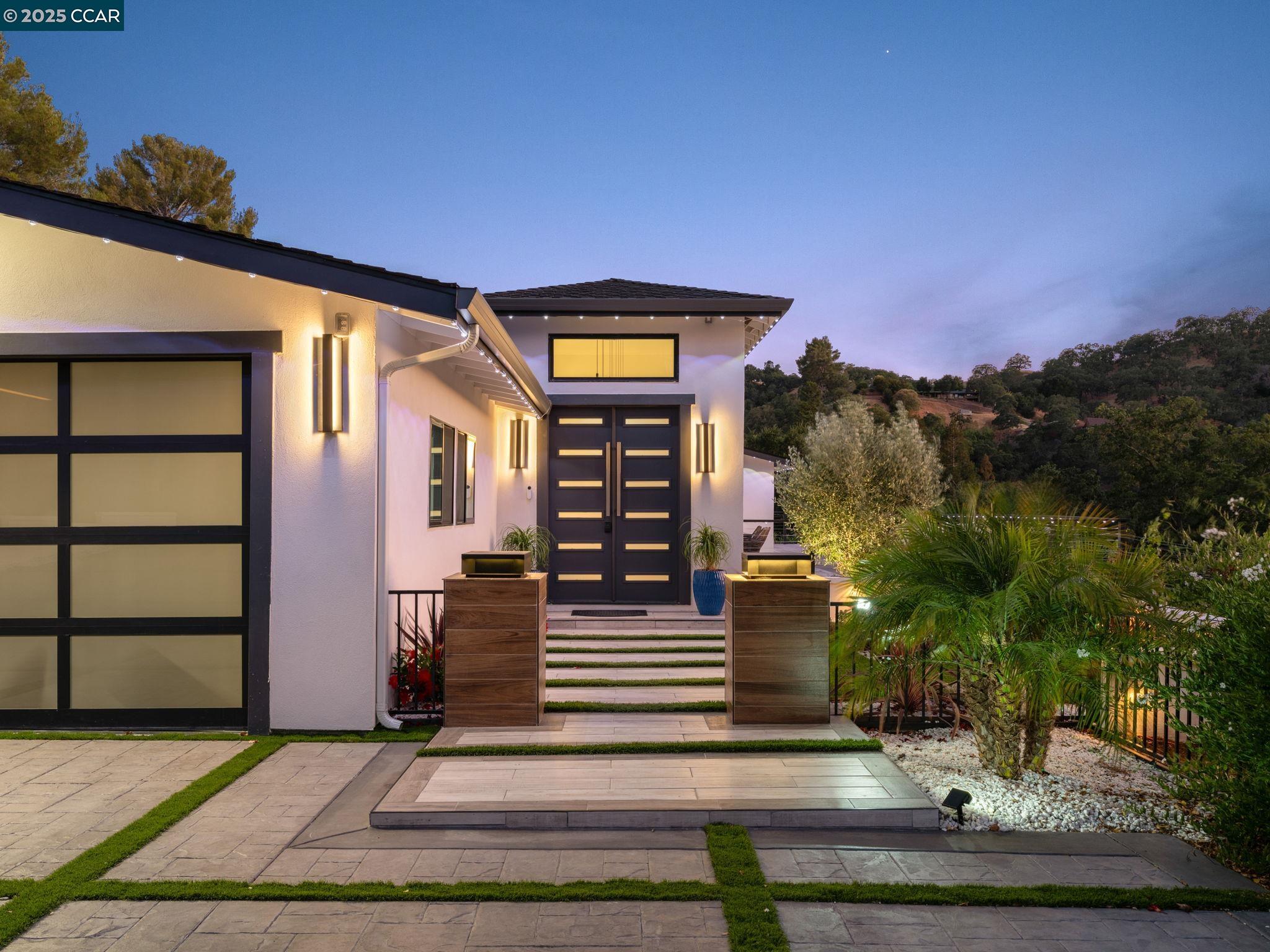 Detail Gallery Image 19 of 60 For 128 Castle Crest Rd, Alamo,  CA 94507 - 6 Beds | 5/1 Baths