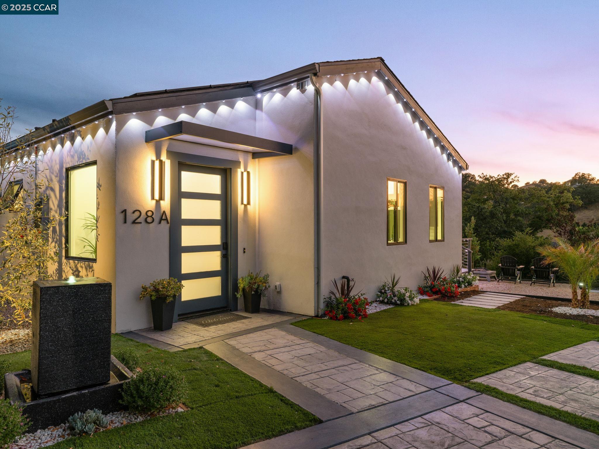 Detail Gallery Image 8 of 60 For 128 Castle Crest Rd, Alamo,  CA 94507 - 6 Beds | 5/1 Baths