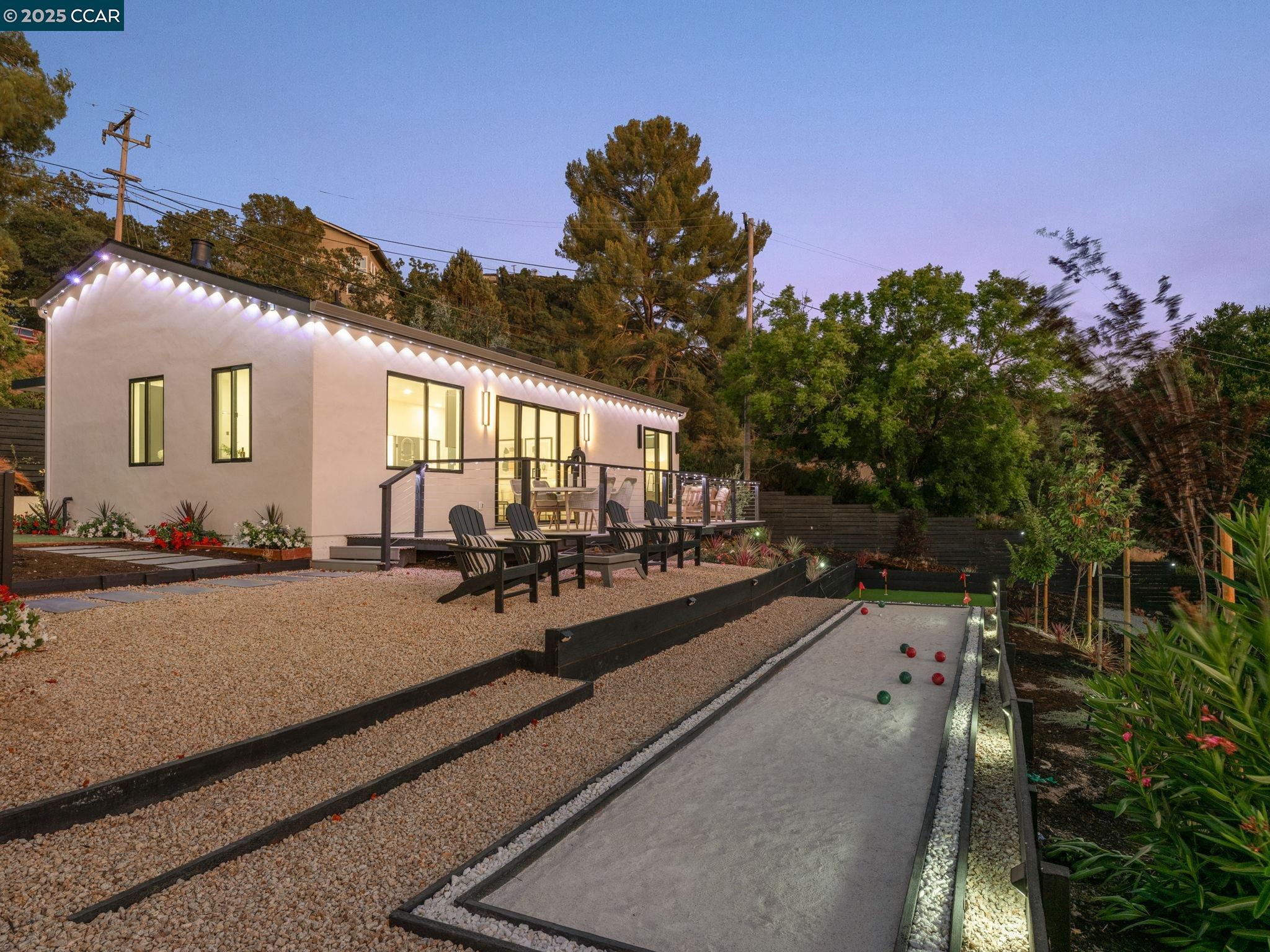 Detail Gallery Image 9 of 60 For 128 Castle Crest Rd, Alamo,  CA 94507 - 6 Beds | 5/1 Baths
