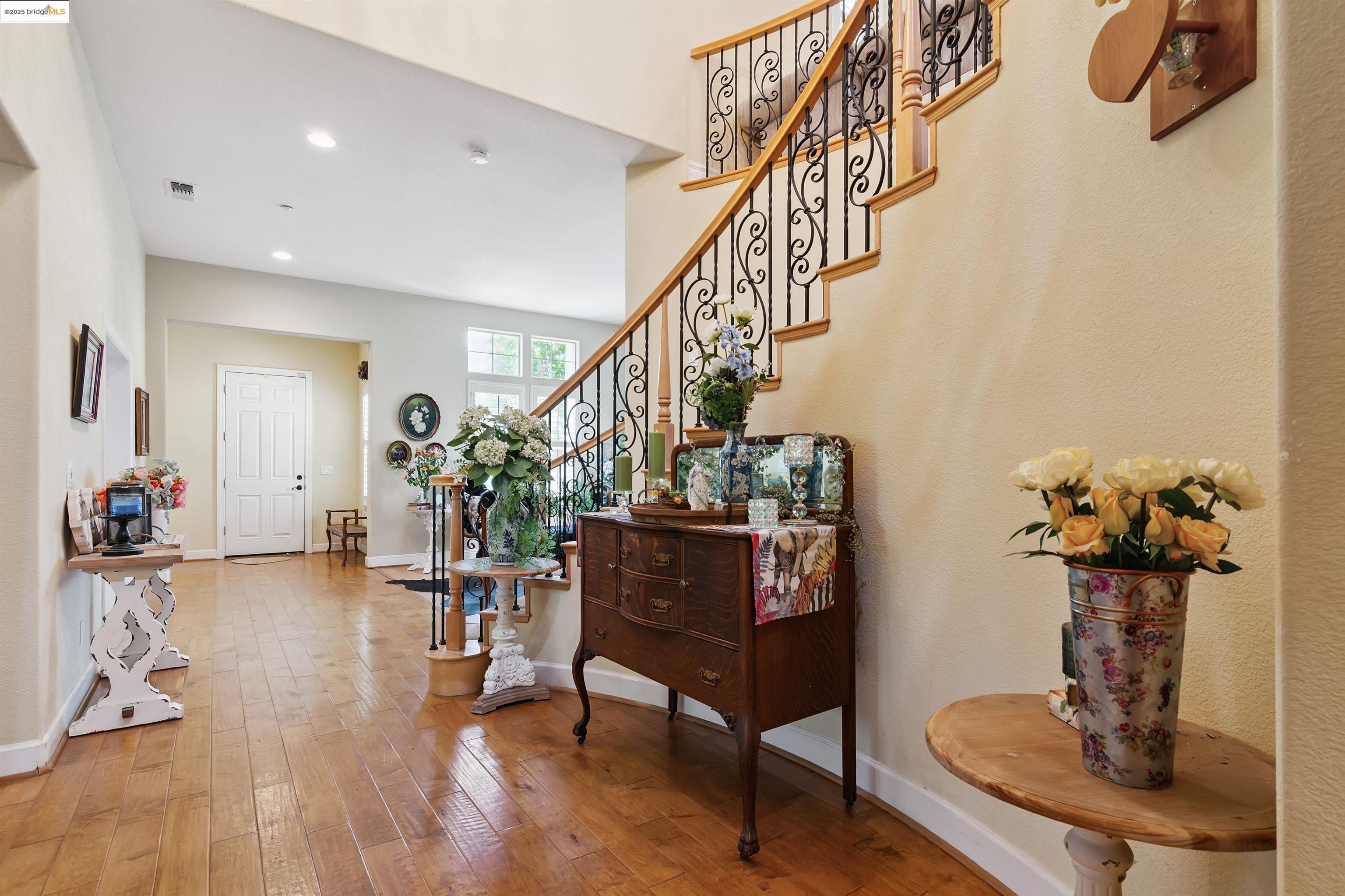 Detail Gallery Image 11 of 60 For 1196 Holsapple Way, Brentwood,  CA 94513 - 4 Beds | 3/1 Baths
