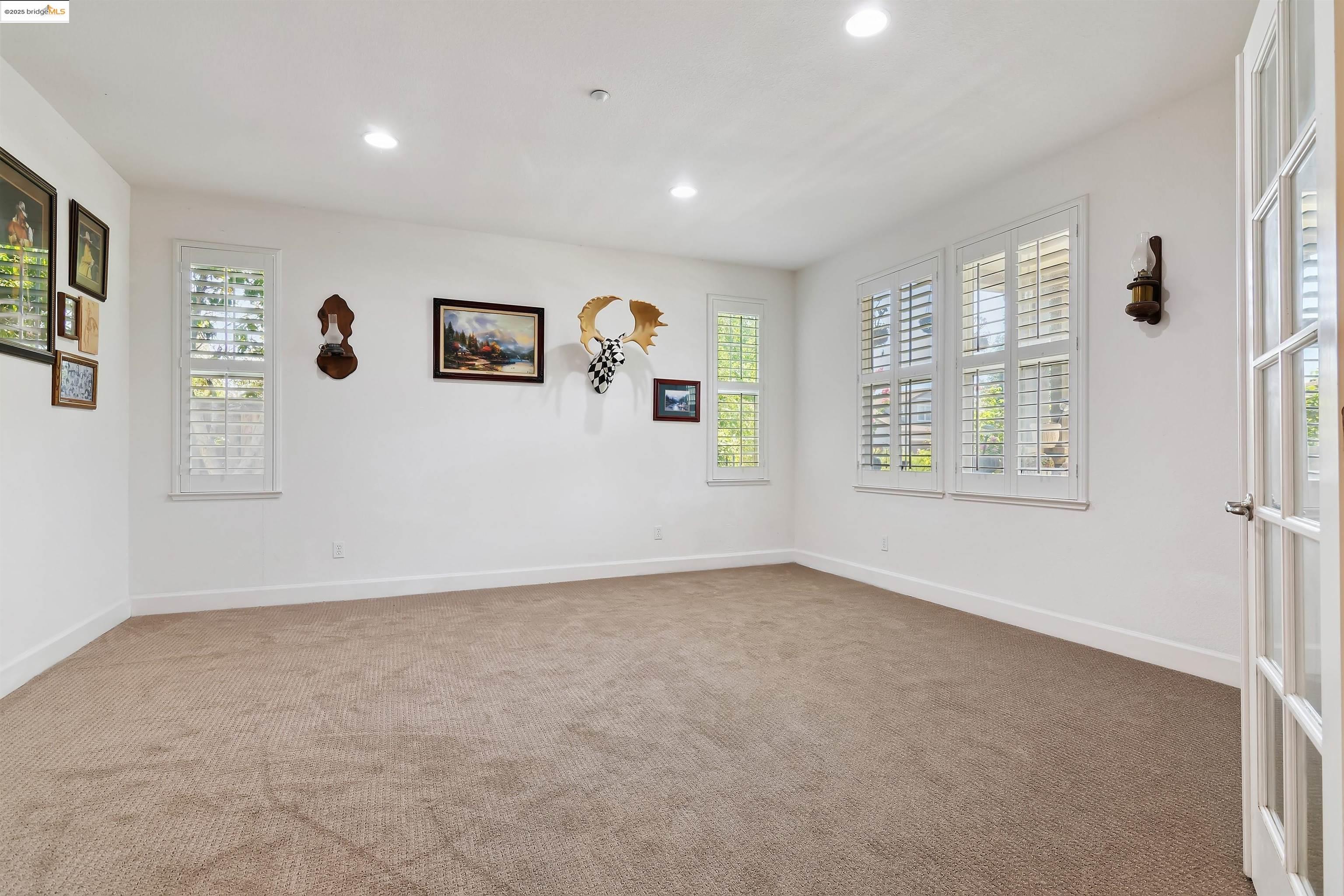 Detail Gallery Image 14 of 60 For 1196 Holsapple Way, Brentwood,  CA 94513 - 4 Beds | 3/1 Baths