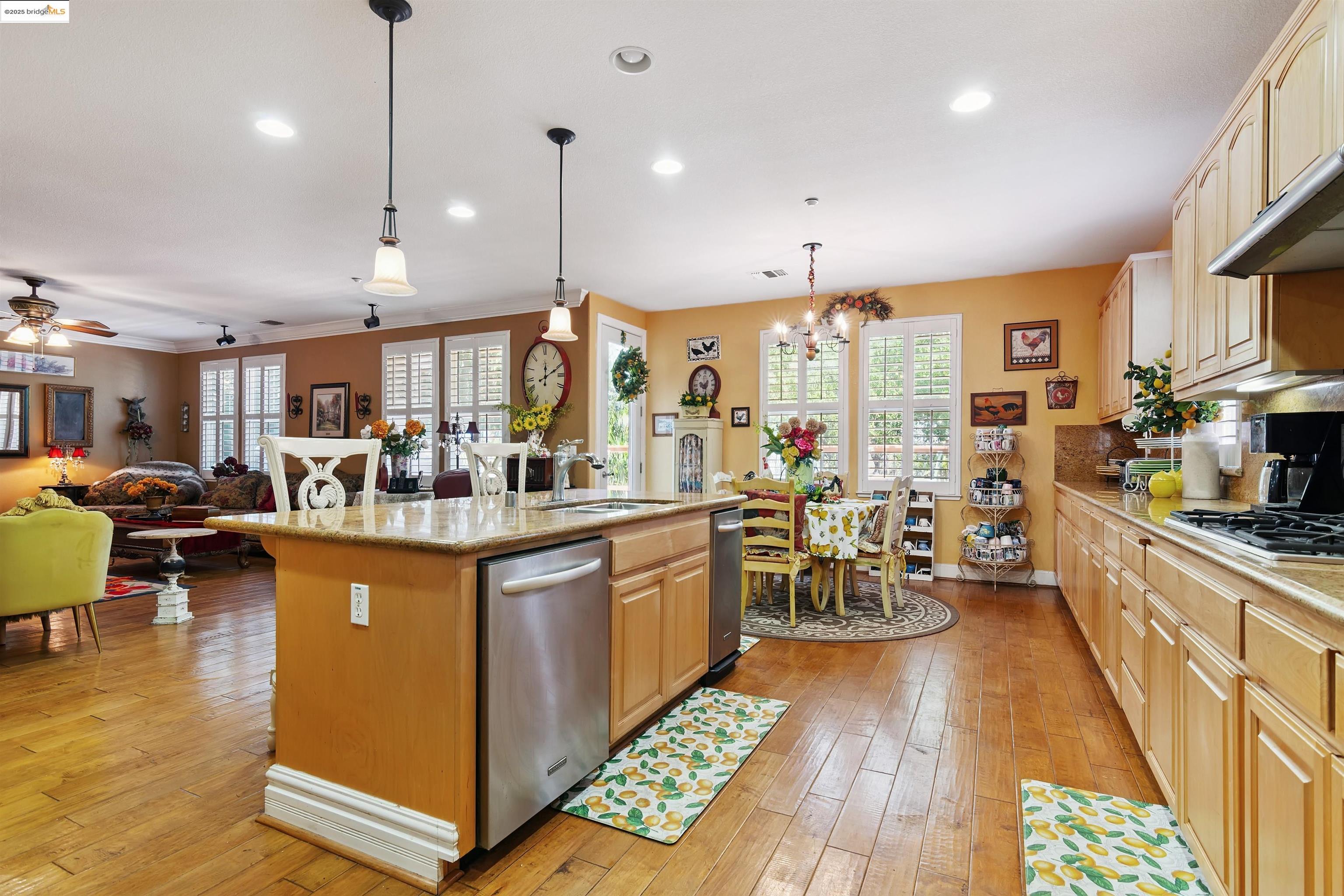Detail Gallery Image 18 of 60 For 1196 Holsapple Way, Brentwood,  CA 94513 - 4 Beds | 3/1 Baths