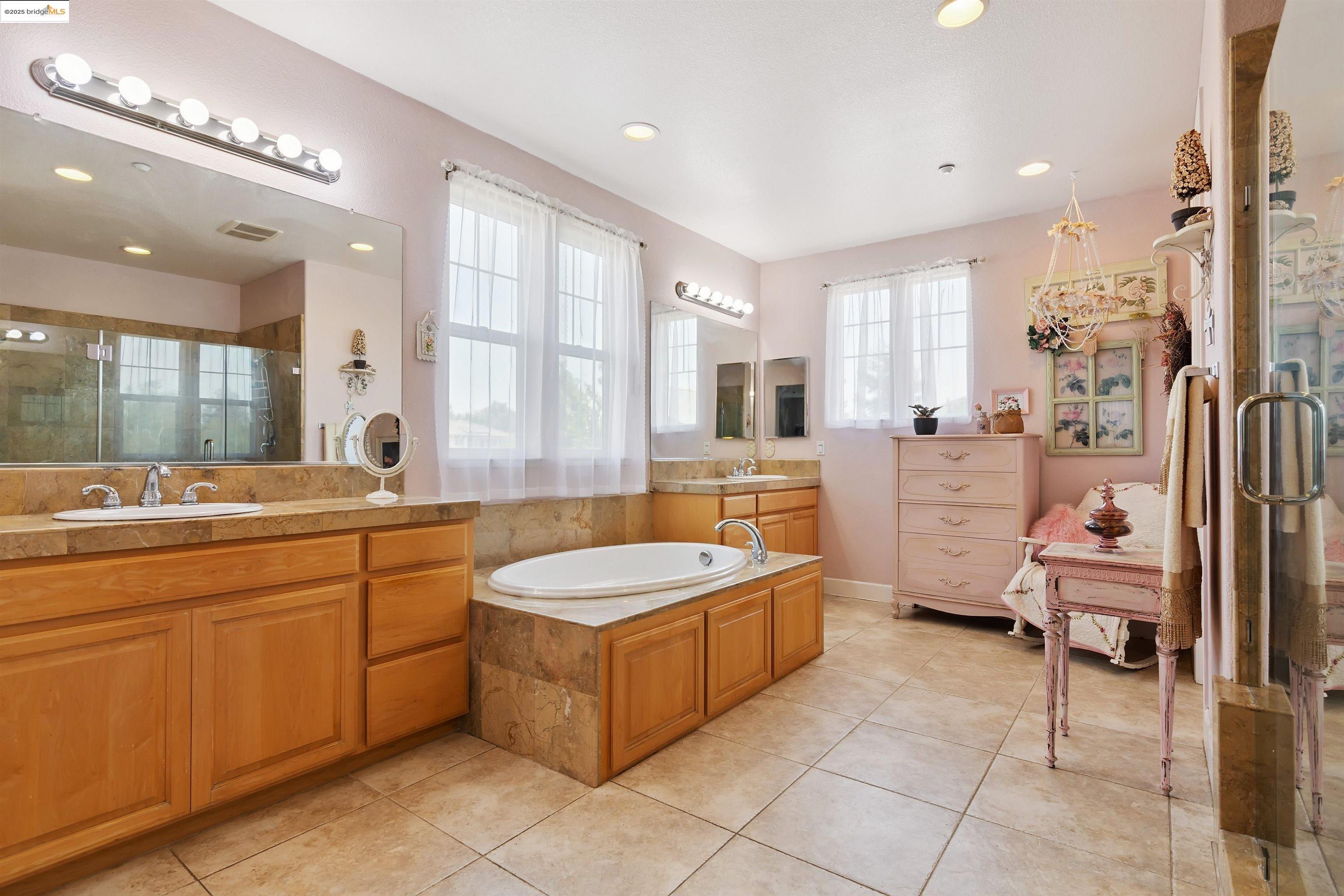 Detail Gallery Image 35 of 60 For 1196 Holsapple Way, Brentwood,  CA 94513 - 4 Beds | 3/1 Baths