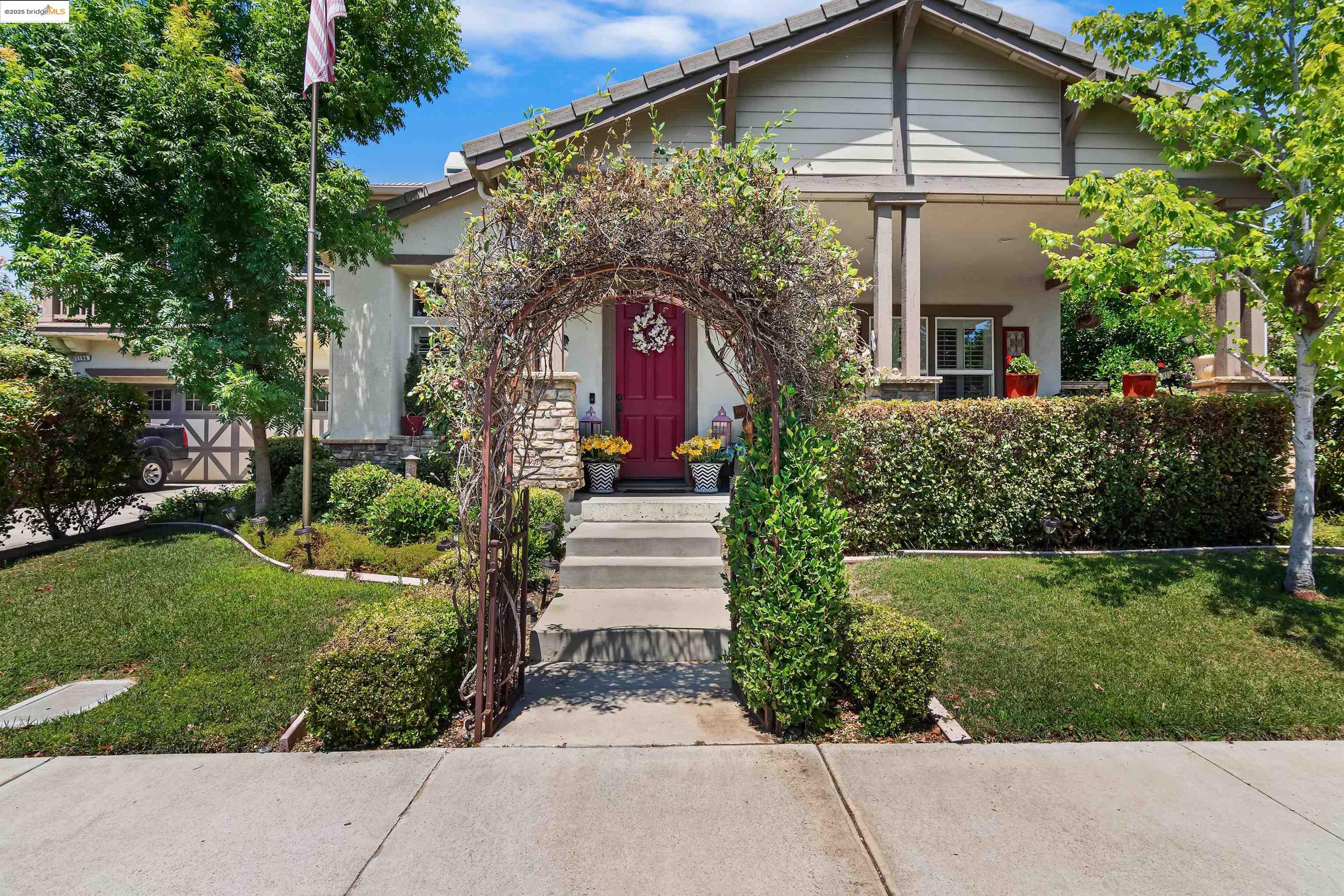 Detail Gallery Image 5 of 60 For 1196 Holsapple Way, Brentwood,  CA 94513 - 4 Beds | 3/1 Baths