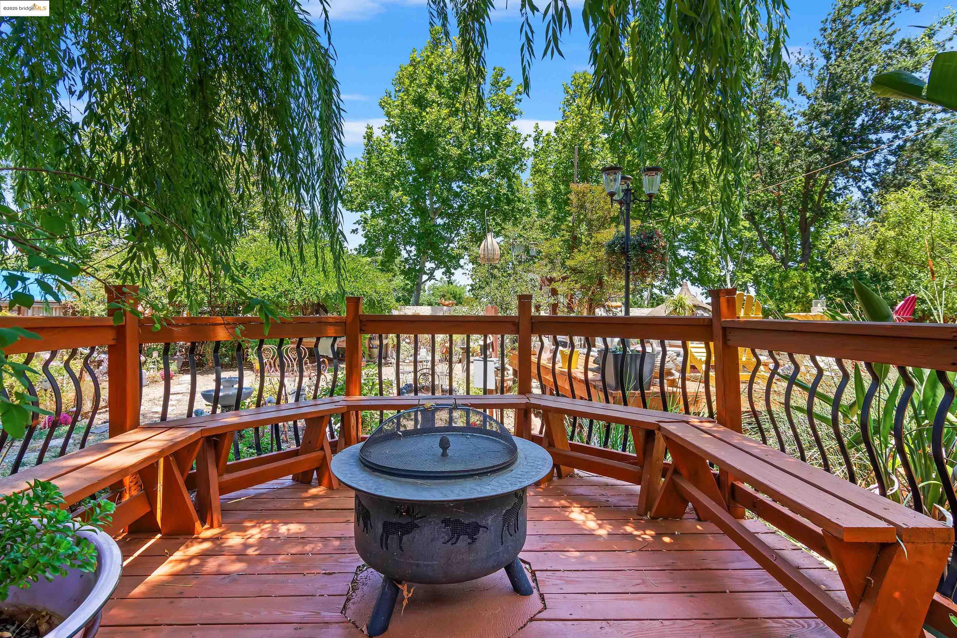 Detail Gallery Image 47 of 60 For 1196 Holsapple Way, Brentwood,  CA 94513 - 4 Beds | 3/1 Baths