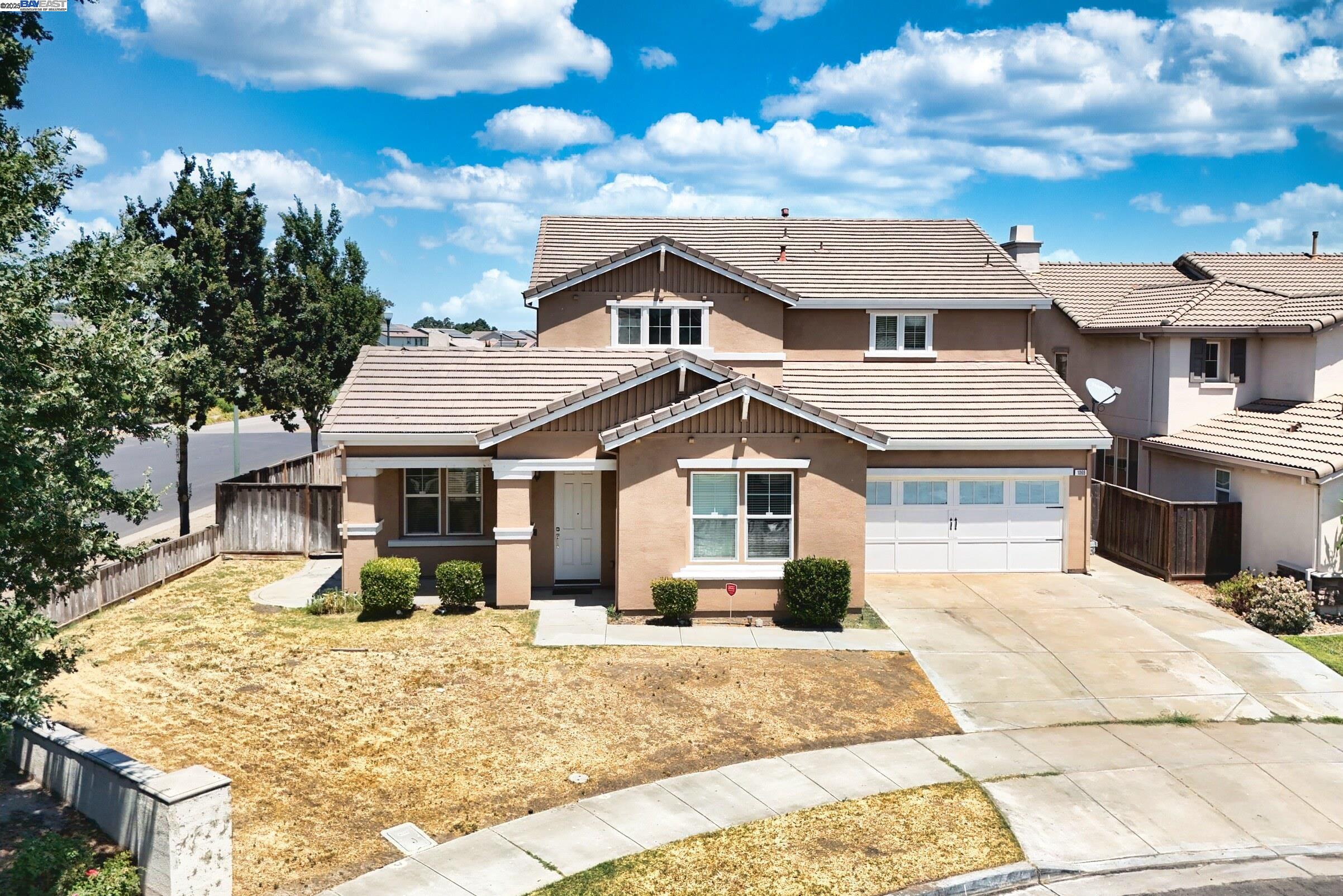 Detail Gallery Image 1 of 37 For 1069 Dry Creek Ct, Lathrop,  CA 95330 - 5 Beds | 3/1 Baths