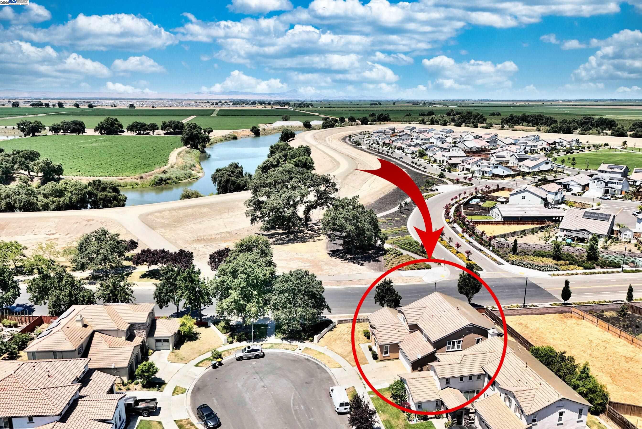 Detail Gallery Image 2 of 37 For 1069 Dry Creek Ct, Lathrop,  CA 95330 - 5 Beds | 3/1 Baths