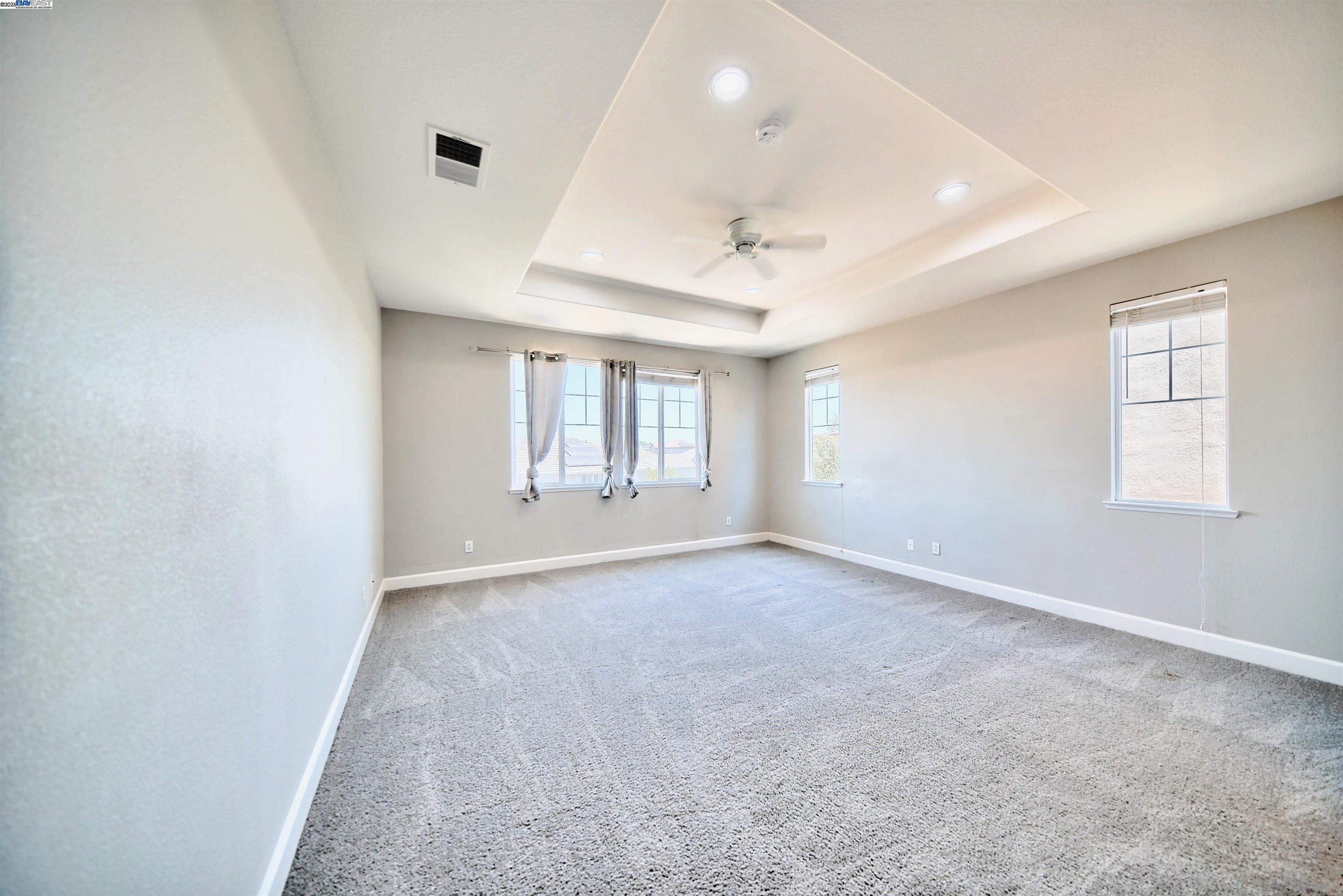 Detail Gallery Image 22 of 37 For 1069 Dry Creek Ct, Lathrop,  CA 95330 - 5 Beds | 3/1 Baths