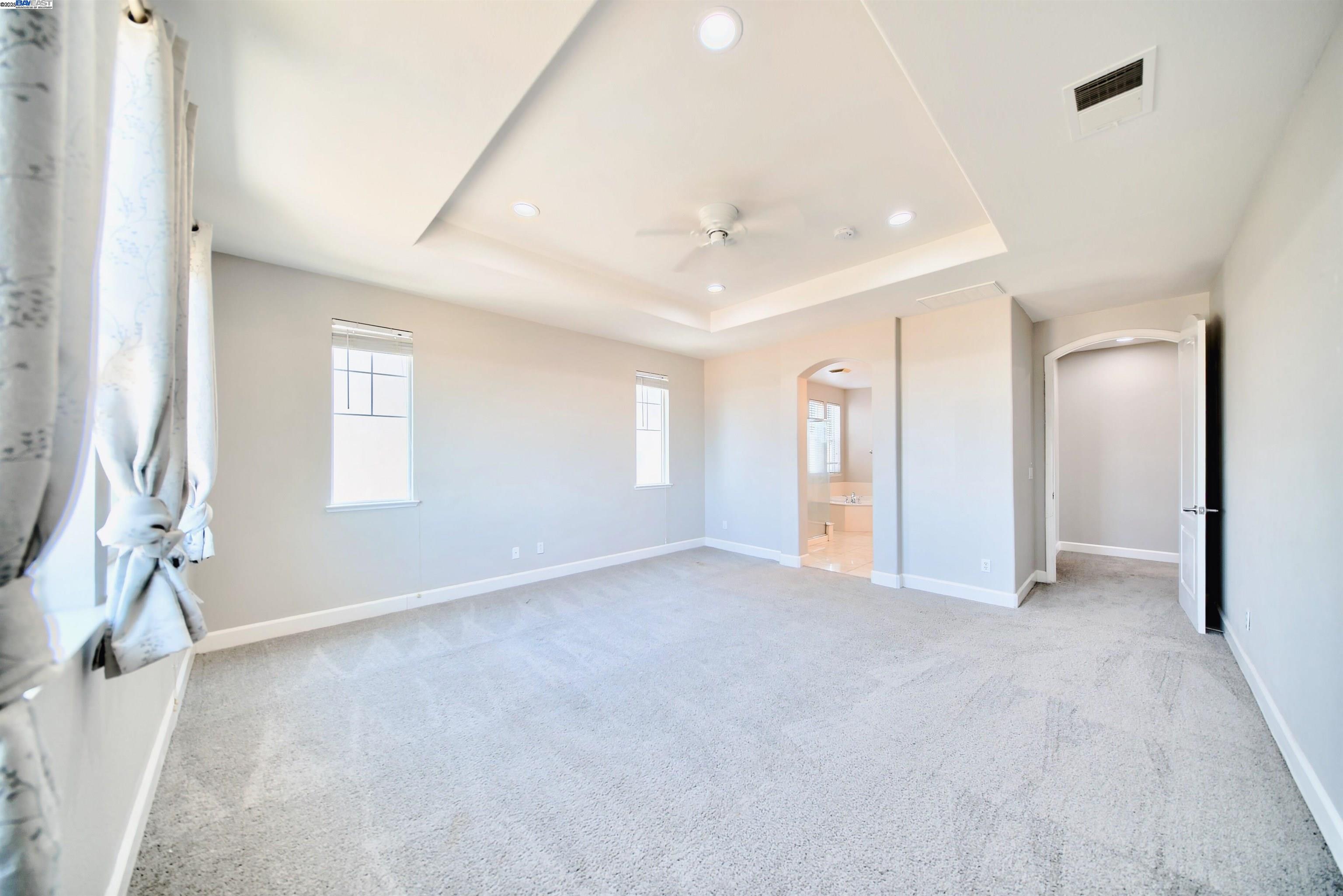 Detail Gallery Image 23 of 37 For 1069 Dry Creek Ct, Lathrop,  CA 95330 - 5 Beds | 3/1 Baths