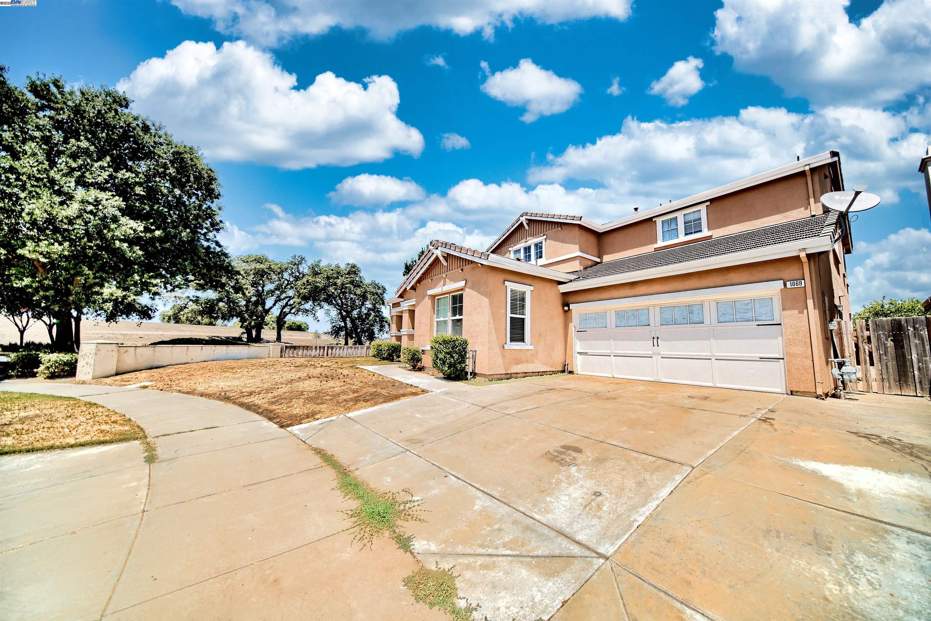 Detail Gallery Image 30 of 37 For 1069 Dry Creek Ct, Lathrop,  CA 95330 - 5 Beds | 3/1 Baths