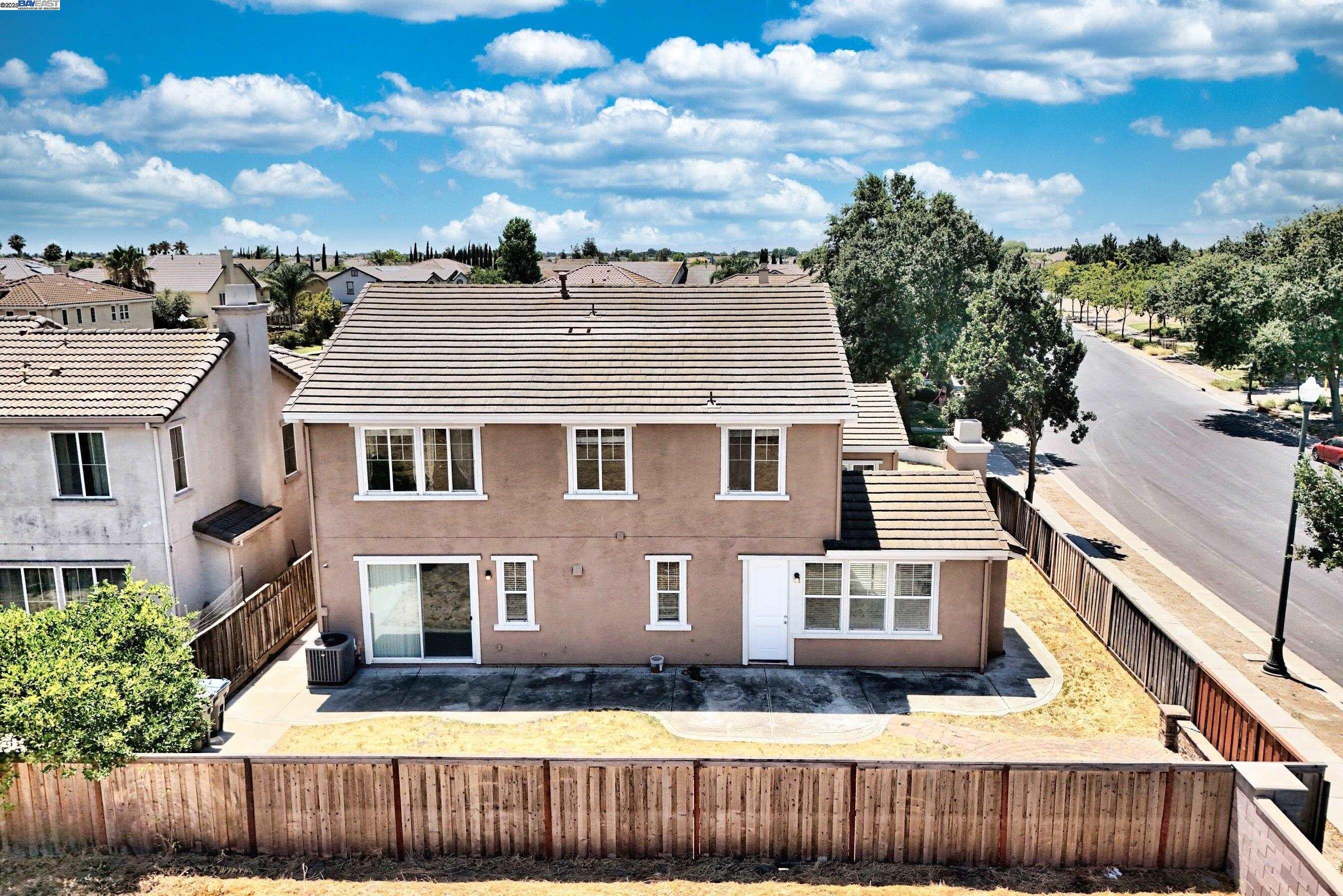 Detail Gallery Image 34 of 37 For 1069 Dry Creek Ct, Lathrop,  CA 95330 - 5 Beds | 3/1 Baths