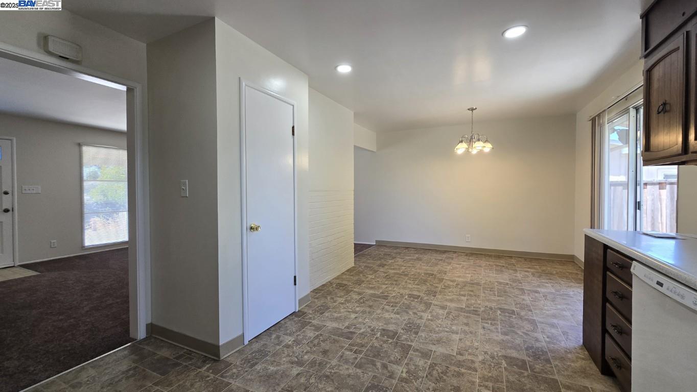Detail Gallery Image 11 of 11 For 40622 Blacow Rd, Fremont,  CA 94538 - 3 Beds | 2 Baths