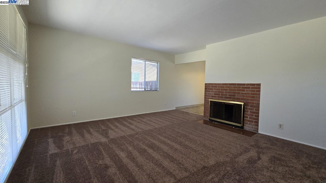 Detail Gallery Image 7 of 11 For 40622 Blacow Rd, Fremont,  CA 94538 - 3 Beds | 2 Baths