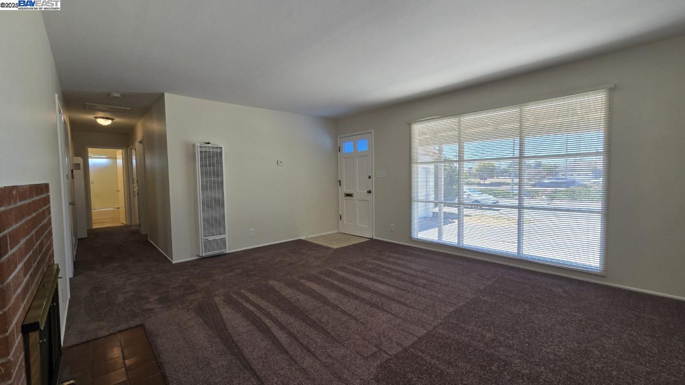 Detail Gallery Image 8 of 11 For 40622 Blacow Rd, Fremont,  CA 94538 - 3 Beds | 2 Baths