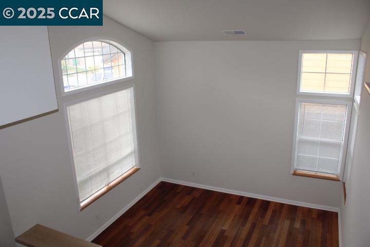 Detail Gallery Image 2 of 33 For 247 Catalina Dr, Hercules,  CA 94547 - 3 Beds | 2/1 Baths