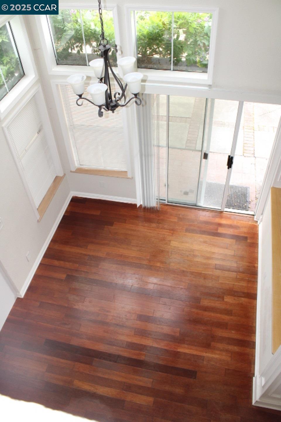 Detail Gallery Image 11 of 33 For 247 Catalina Dr, Hercules,  CA 94547 - 3 Beds | 2/1 Baths