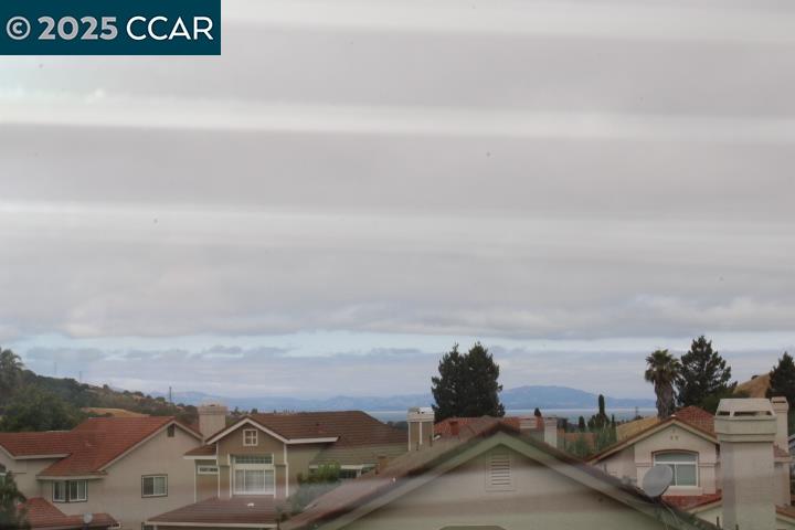 Detail Gallery Image 17 of 33 For 247 Catalina Dr, Hercules,  CA 94547 - 3 Beds | 2/1 Baths