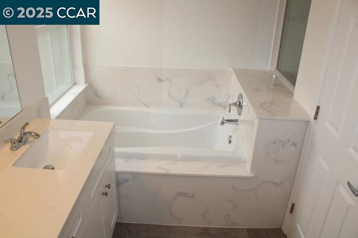 Detail Gallery Image 19 of 33 For 247 Catalina Dr, Hercules,  CA 94547 - 3 Beds | 2/1 Baths