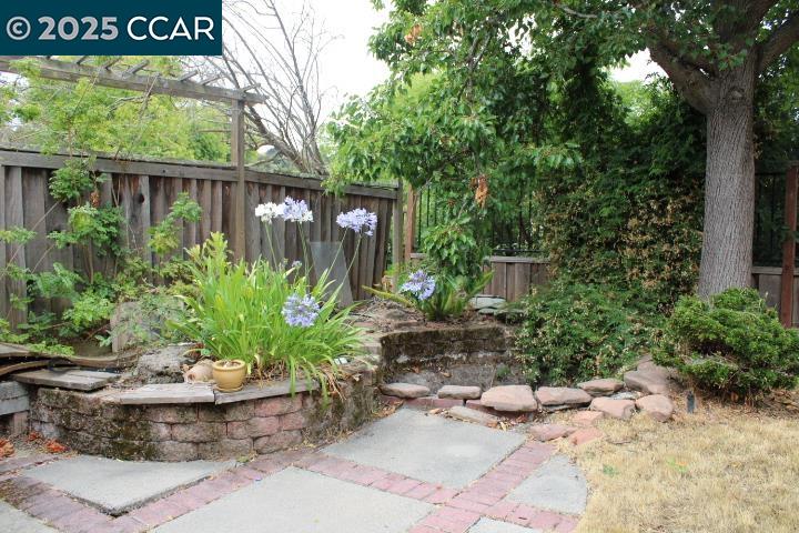 Detail Gallery Image 32 of 33 For 247 Catalina Dr, Hercules,  CA 94547 - 3 Beds | 2/1 Baths