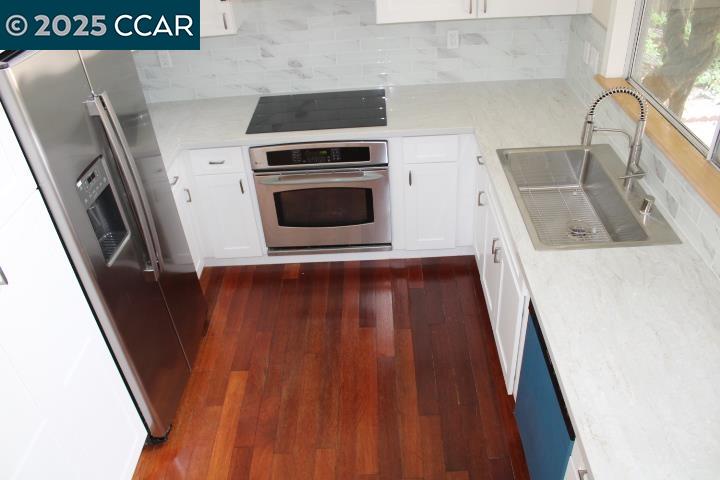 Detail Gallery Image 5 of 33 For 247 Catalina Dr, Hercules,  CA 94547 - 3 Beds | 2/1 Baths