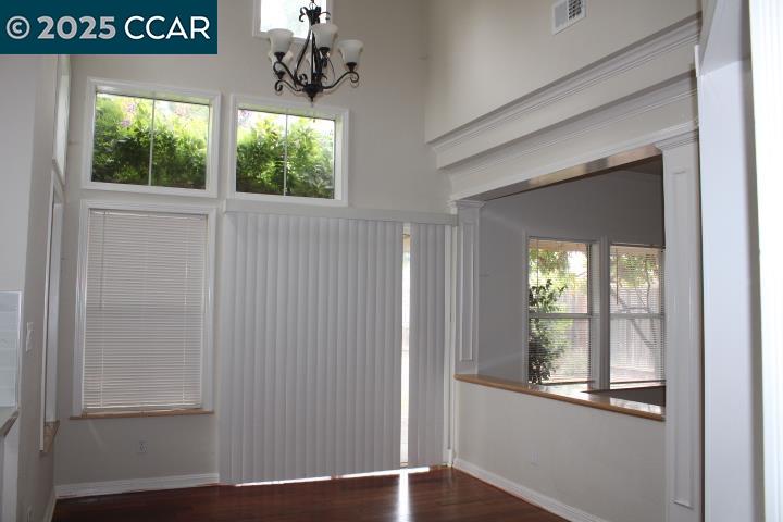 Detail Gallery Image 10 of 33 For 247 Catalina Dr, Hercules,  CA 94547 - 3 Beds | 2/1 Baths