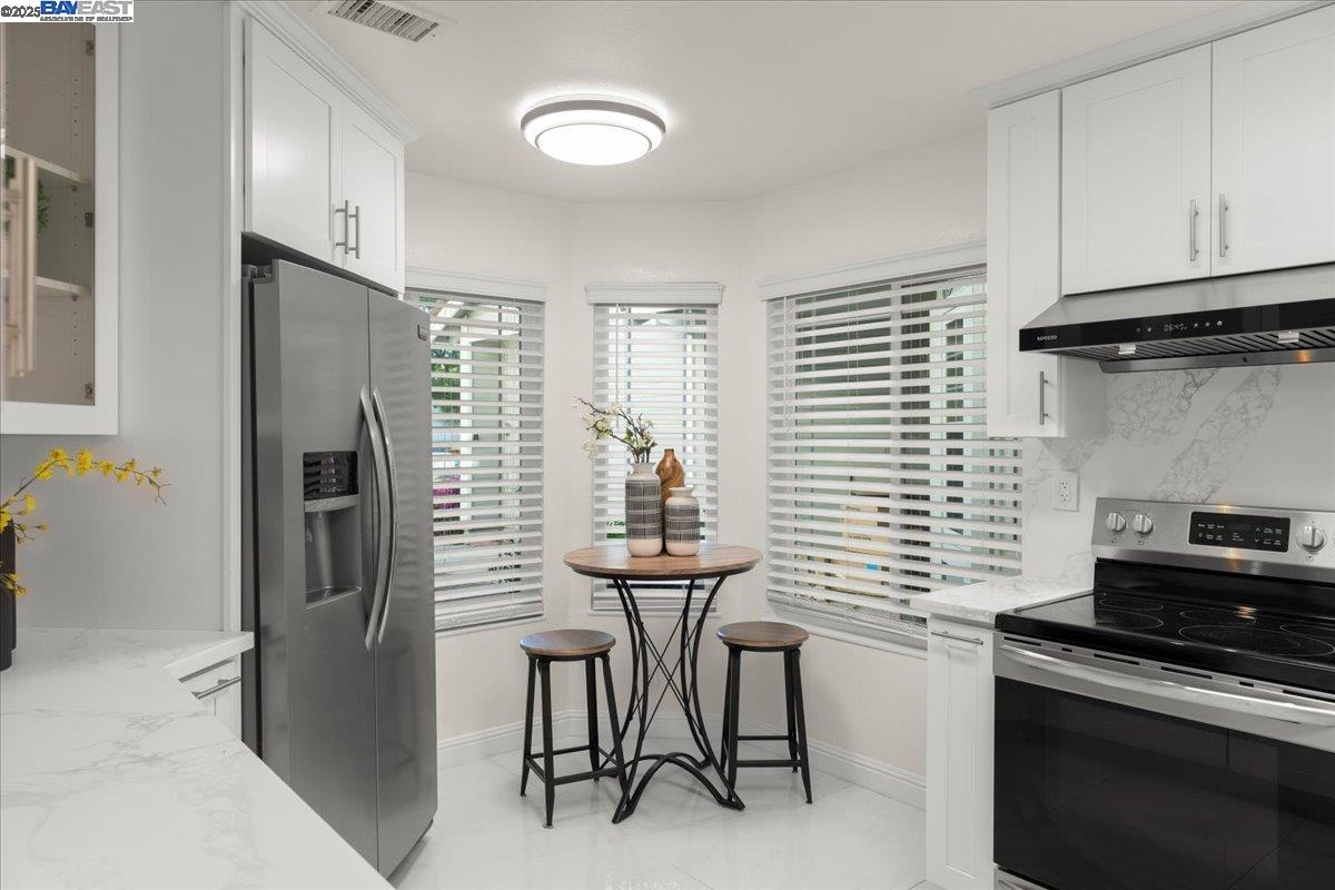 Detail Gallery Image 11 of 25 For 37082 Saint Edwards St, Newark,  CA 94560 - 3 Beds | 2/1 Baths