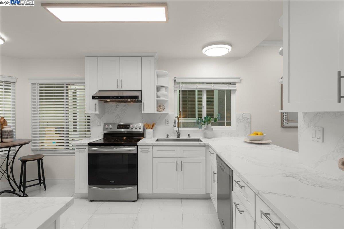 Detail Gallery Image 10 of 25 For 37082 Saint Edwards St, Newark,  CA 94560 - 3 Beds | 2/1 Baths