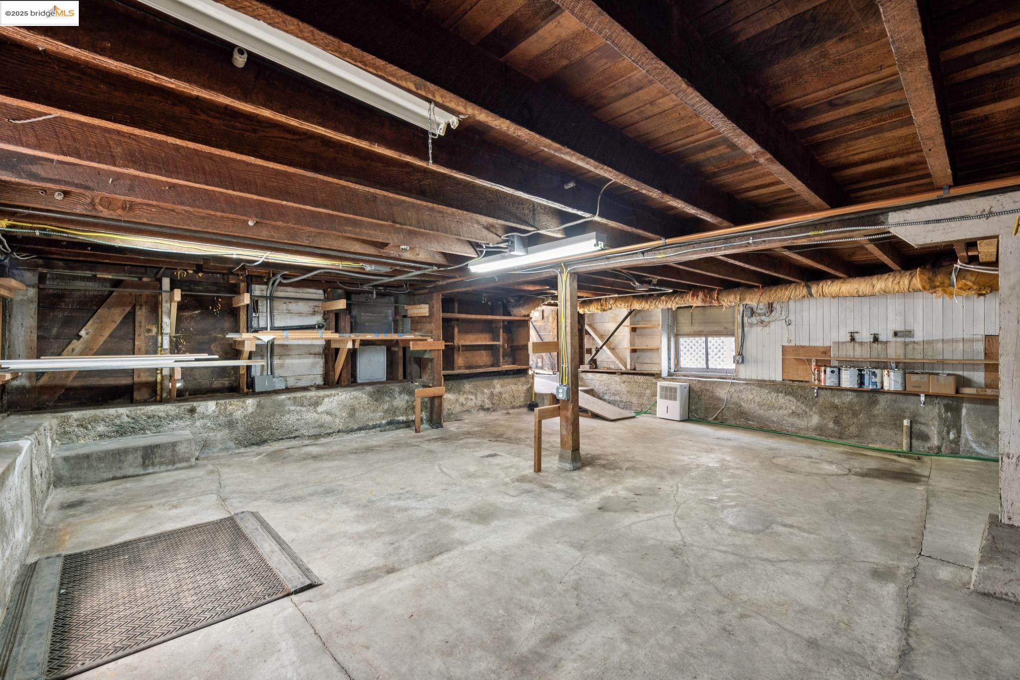 Detail Gallery Image 30 of 54 For 6521 Herzog St, Oakland,  CA 94608 - 2 Beds | 1 Baths