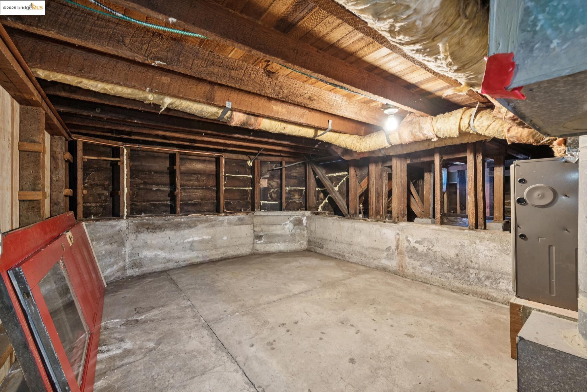 Detail Gallery Image 32 of 54 For 6521 Herzog St, Oakland,  CA 94608 - 2 Beds | 1 Baths