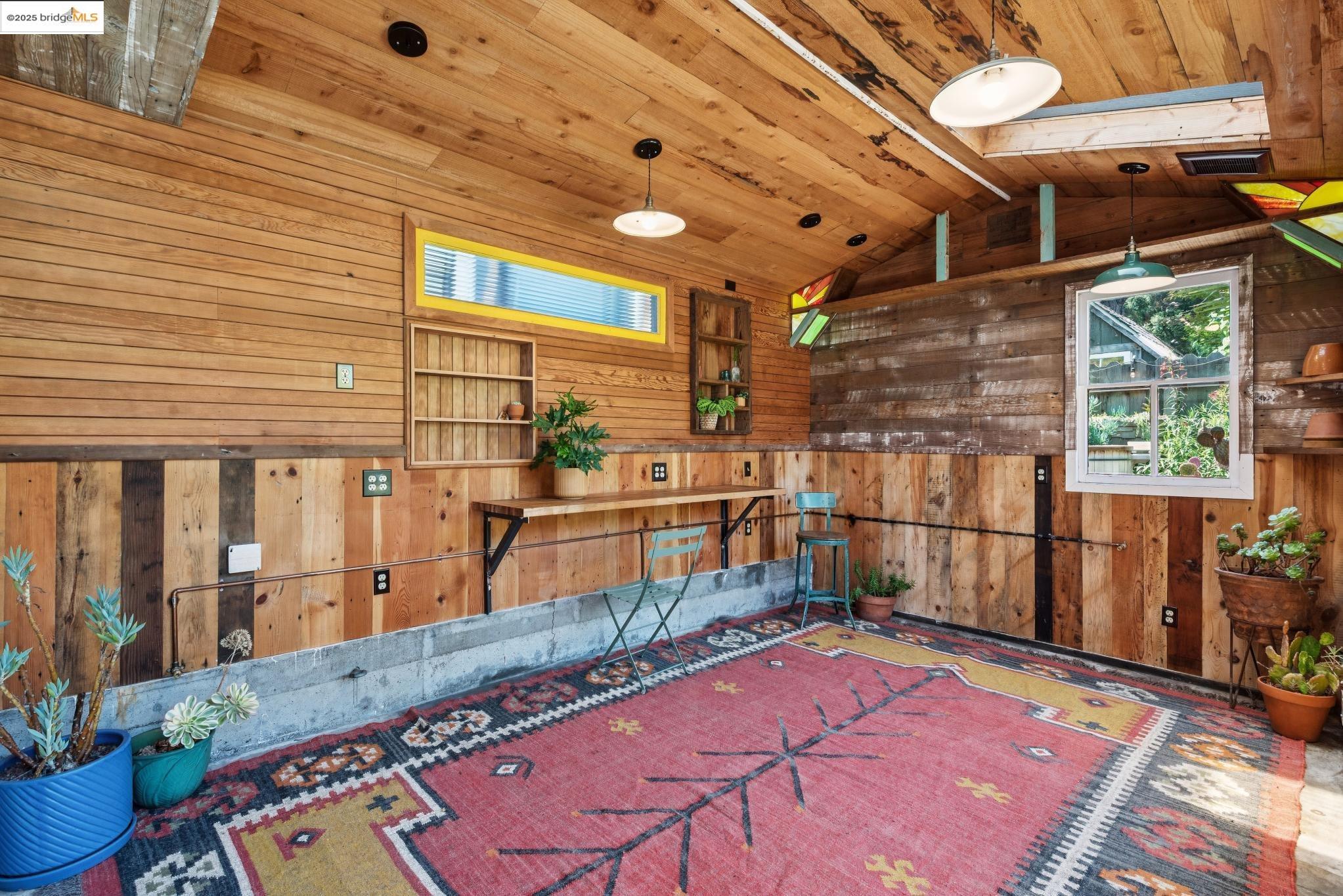 Detail Gallery Image 45 of 54 For 6521 Herzog St, Oakland,  CA 94608 - 2 Beds | 1 Baths