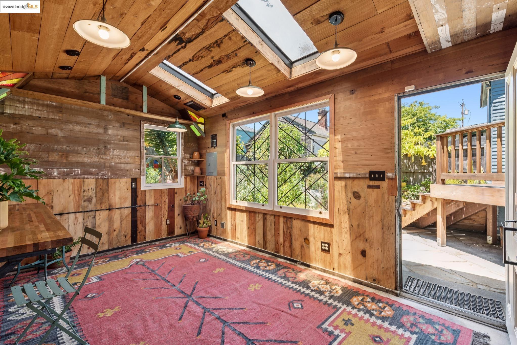 Detail Gallery Image 48 of 54 For 6521 Herzog St, Oakland,  CA 94608 - 2 Beds | 1 Baths