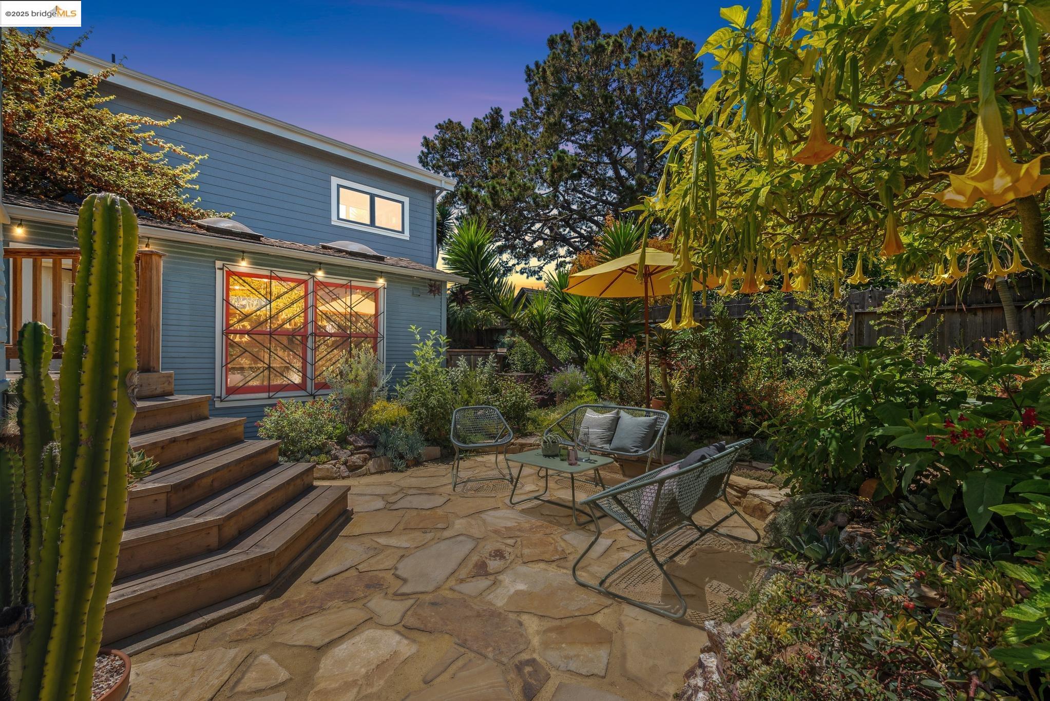 Detail Gallery Image 52 of 54 For 6521 Herzog St, Oakland,  CA 94608 - 2 Beds | 1 Baths