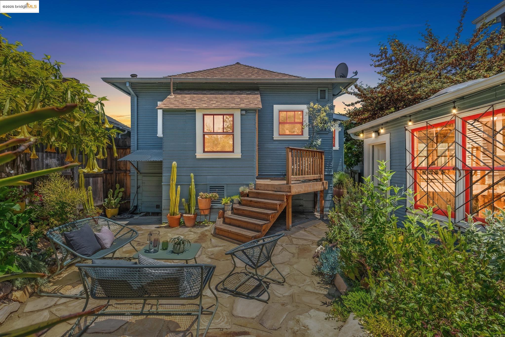 Detail Gallery Image 53 of 54 For 6521 Herzog St, Oakland,  CA 94608 - 2 Beds | 1 Baths