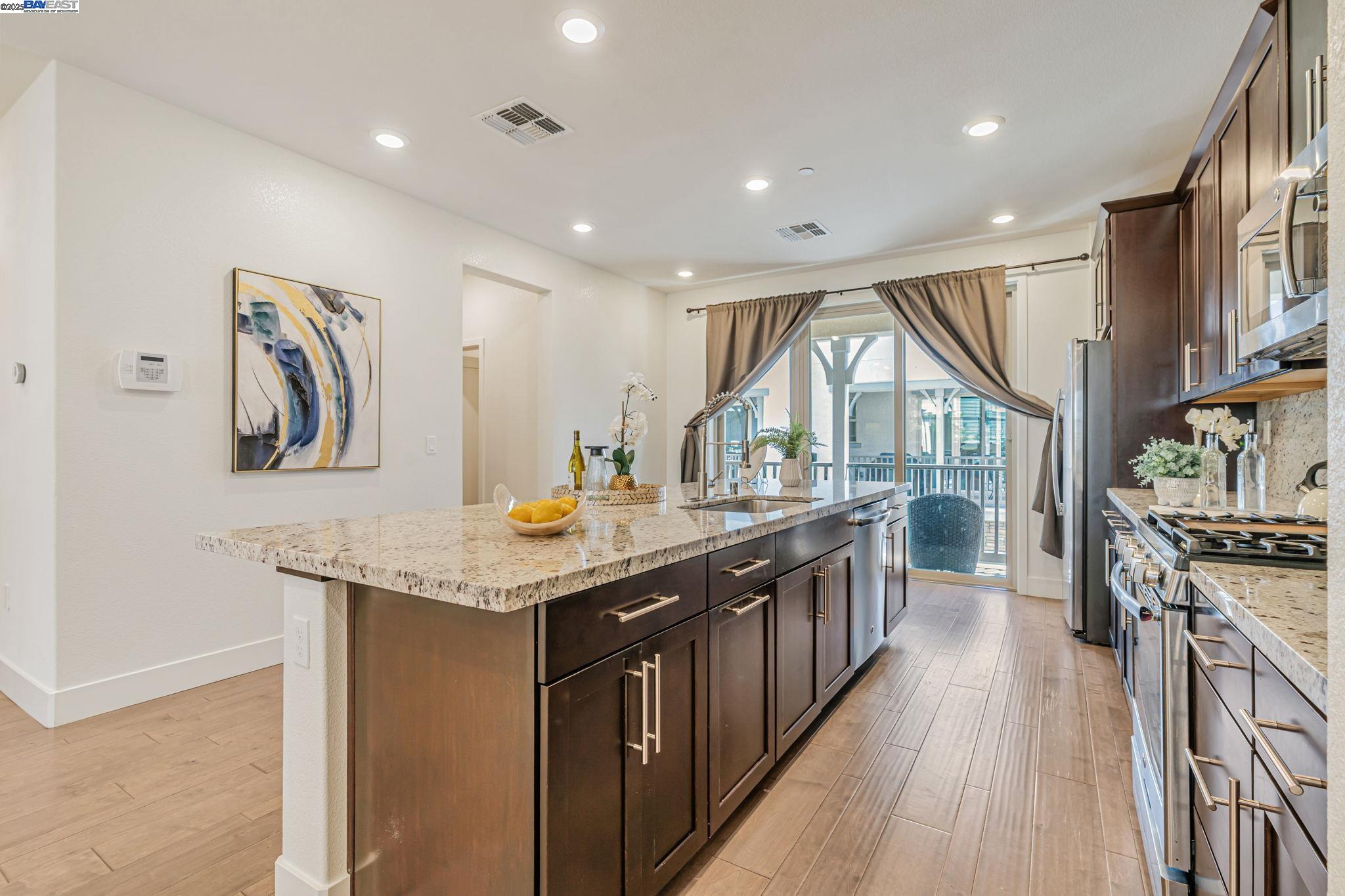Detail Gallery Image 17 of 42 For 4220 Midlands Ct, Dublin,  CA 94568 - 4 Beds | 3/1 Baths