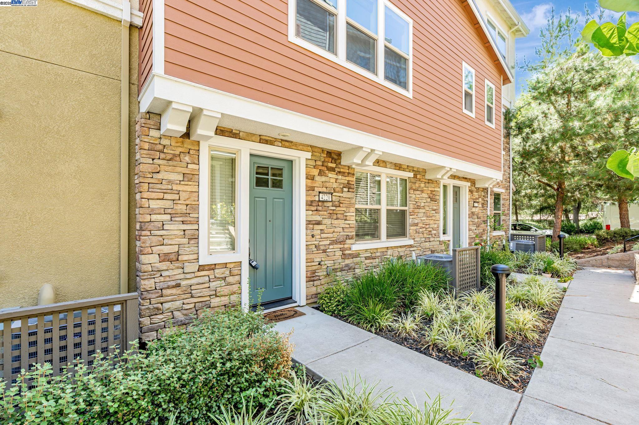 Detail Gallery Image 3 of 42 For 4220 Midlands Ct, Dublin,  CA 94568 - 4 Beds | 3/1 Baths