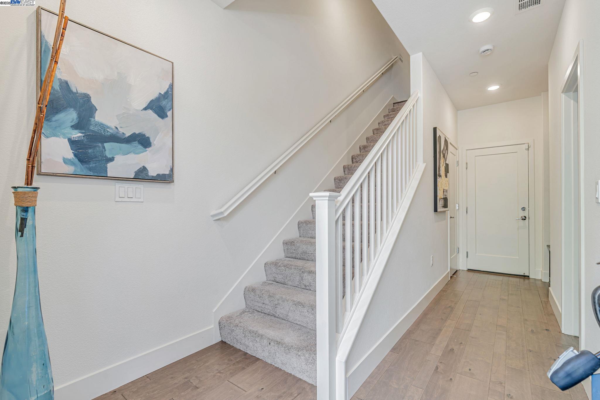 Detail Gallery Image 4 of 42 For 4220 Midlands Ct, Dublin,  CA 94568 - 4 Beds | 3/1 Baths