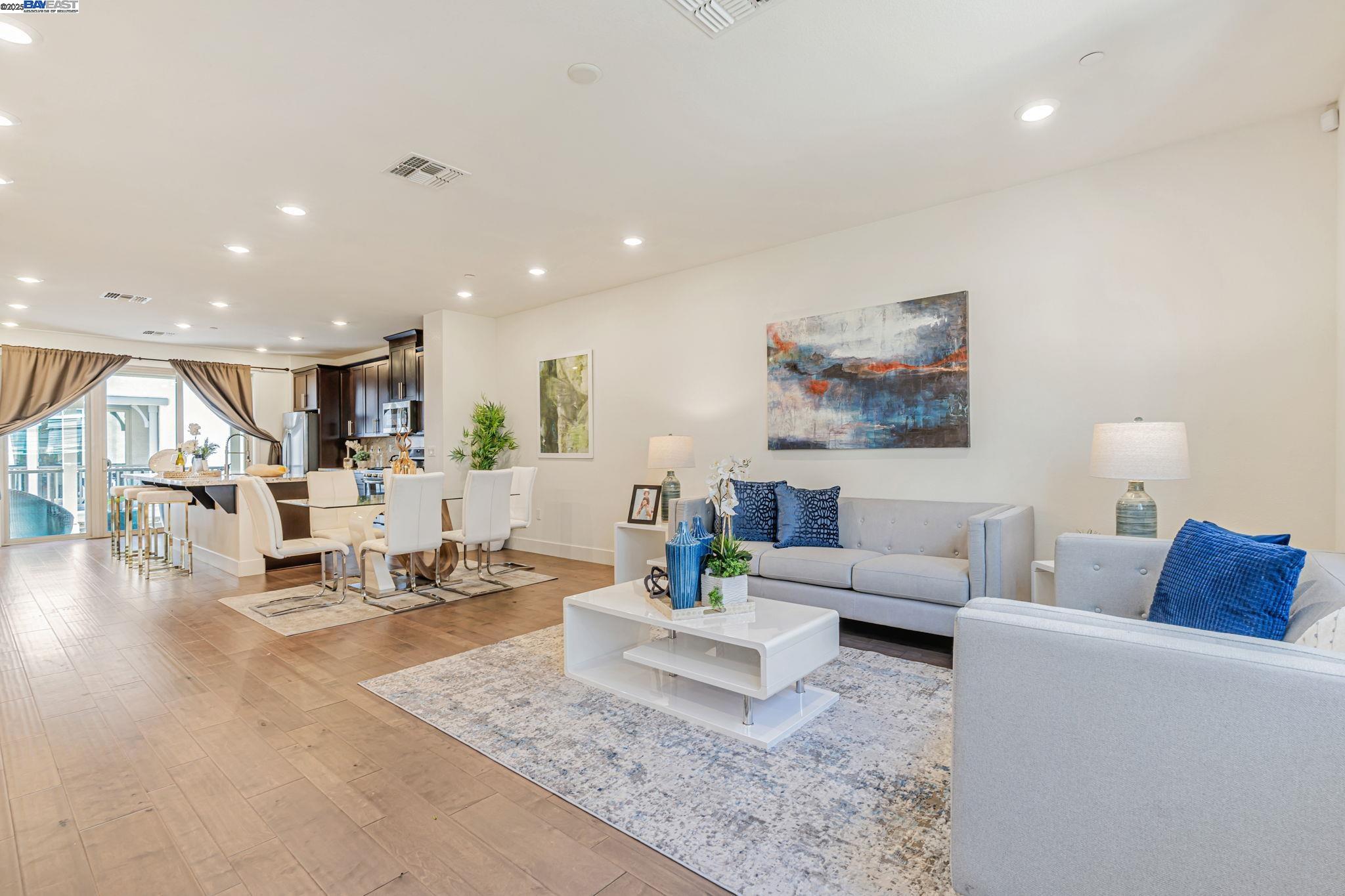 Detail Gallery Image 8 of 42 For 4220 Midlands Ct, Dublin,  CA 94568 - 4 Beds | 3/1 Baths