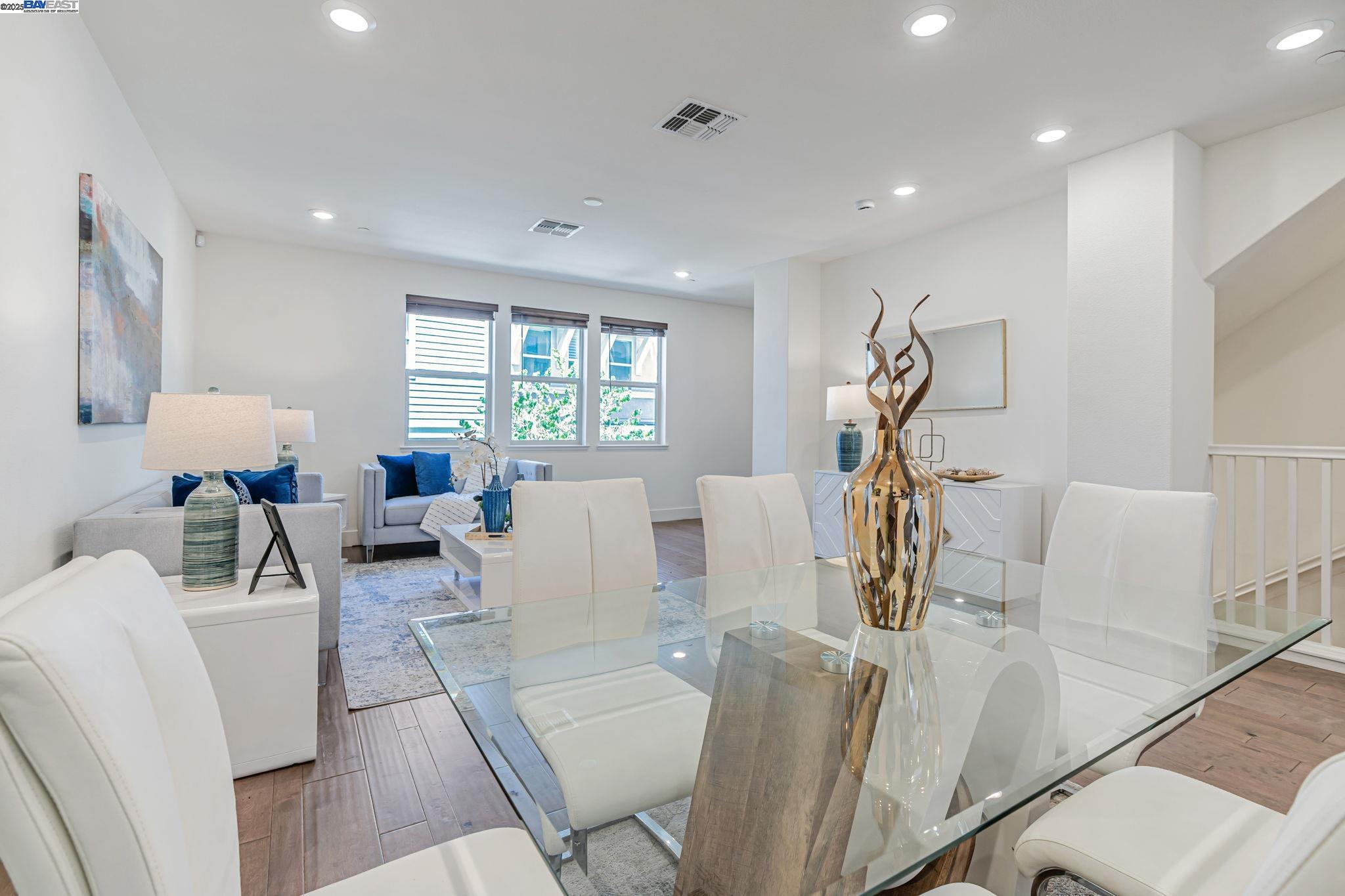 Detail Gallery Image 9 of 42 For 4220 Midlands Ct, Dublin,  CA 94568 - 4 Beds | 3/1 Baths