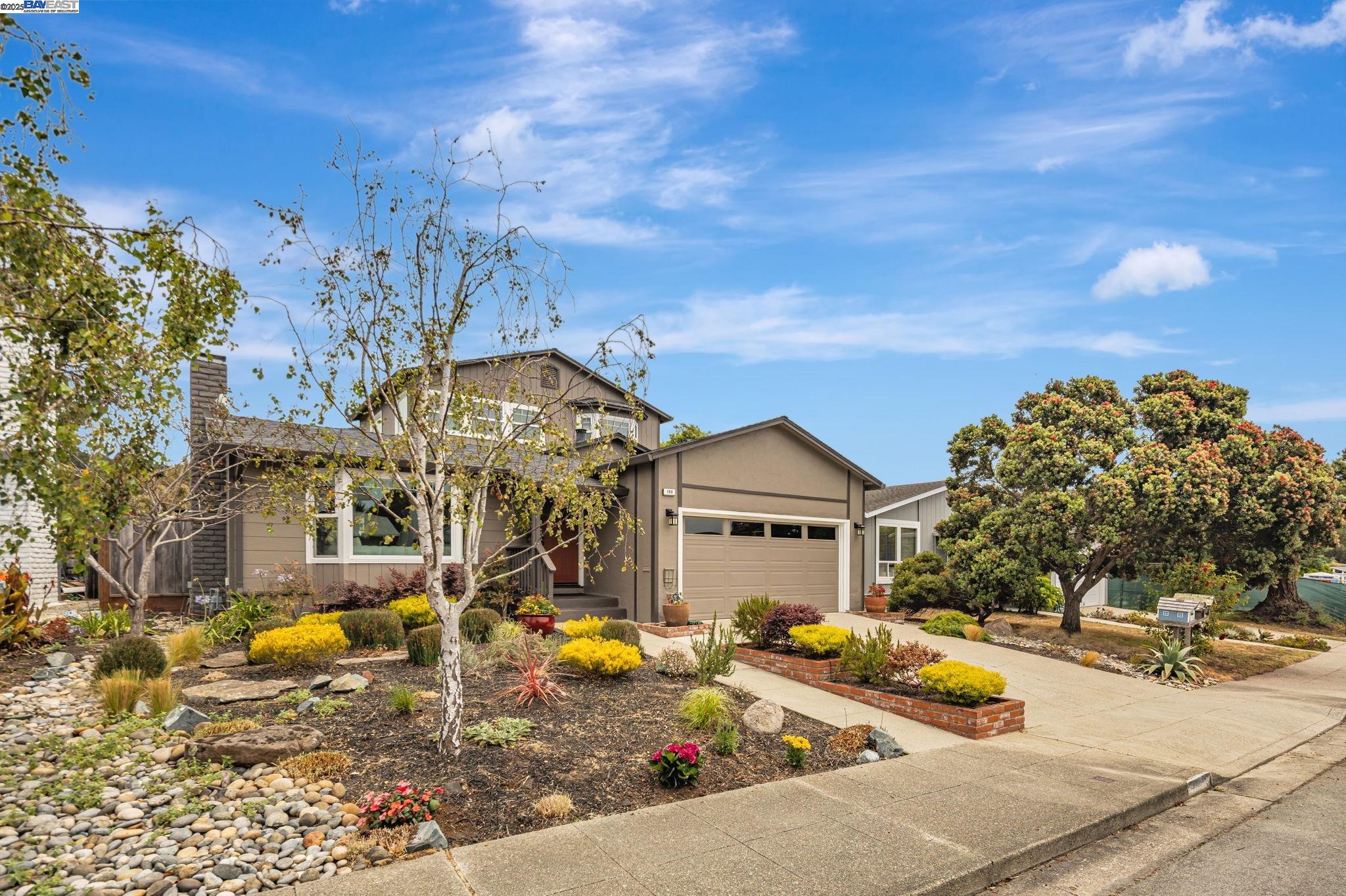 Detail Gallery Image 2 of 56 For 190 Shelter Cove Drive, Half Moon Bay,  CA 94019 - 4 Beds | 3 Baths