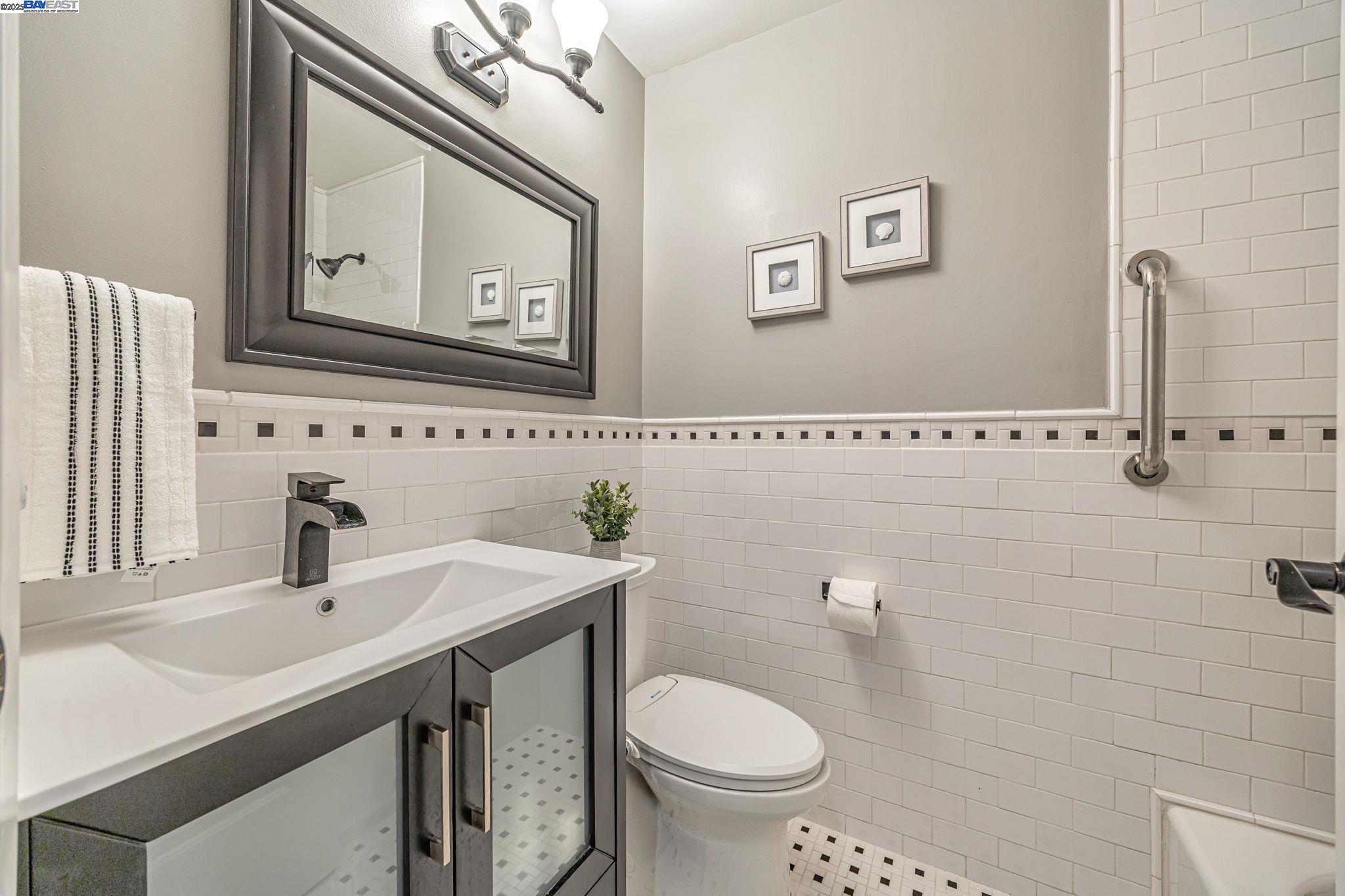 Detail Gallery Image 16 of 56 For 190 Shelter Cove Drive, Half Moon Bay,  CA 94019 - 4 Beds | 3 Baths