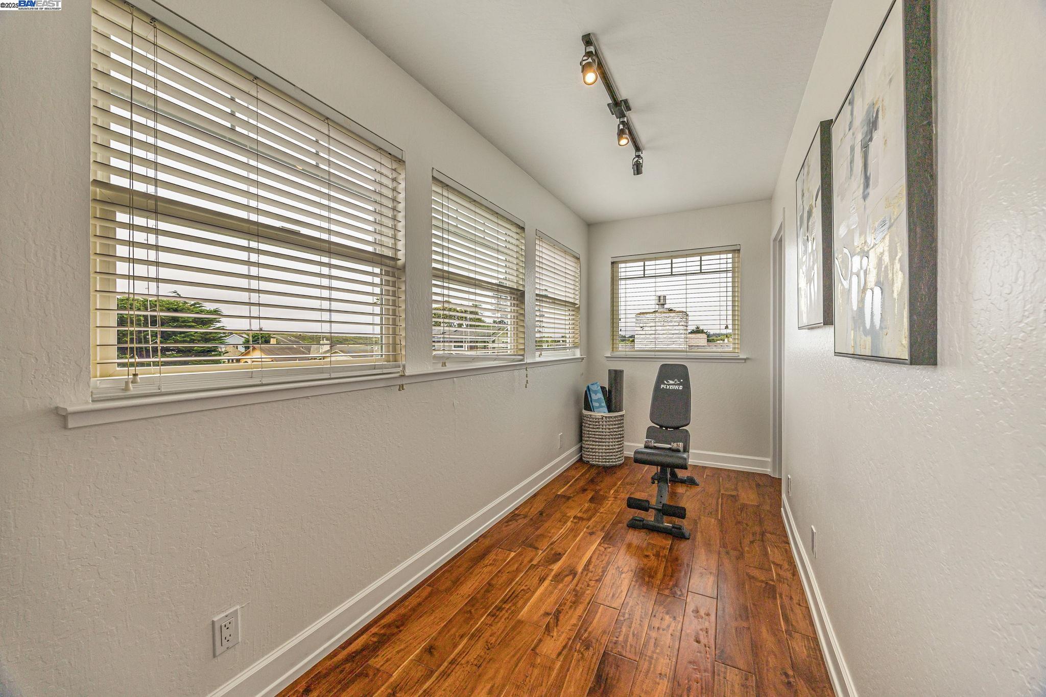 Detail Gallery Image 27 of 56 For 190 Shelter Cove Drive, Half Moon Bay,  CA 94019 - 4 Beds | 3 Baths