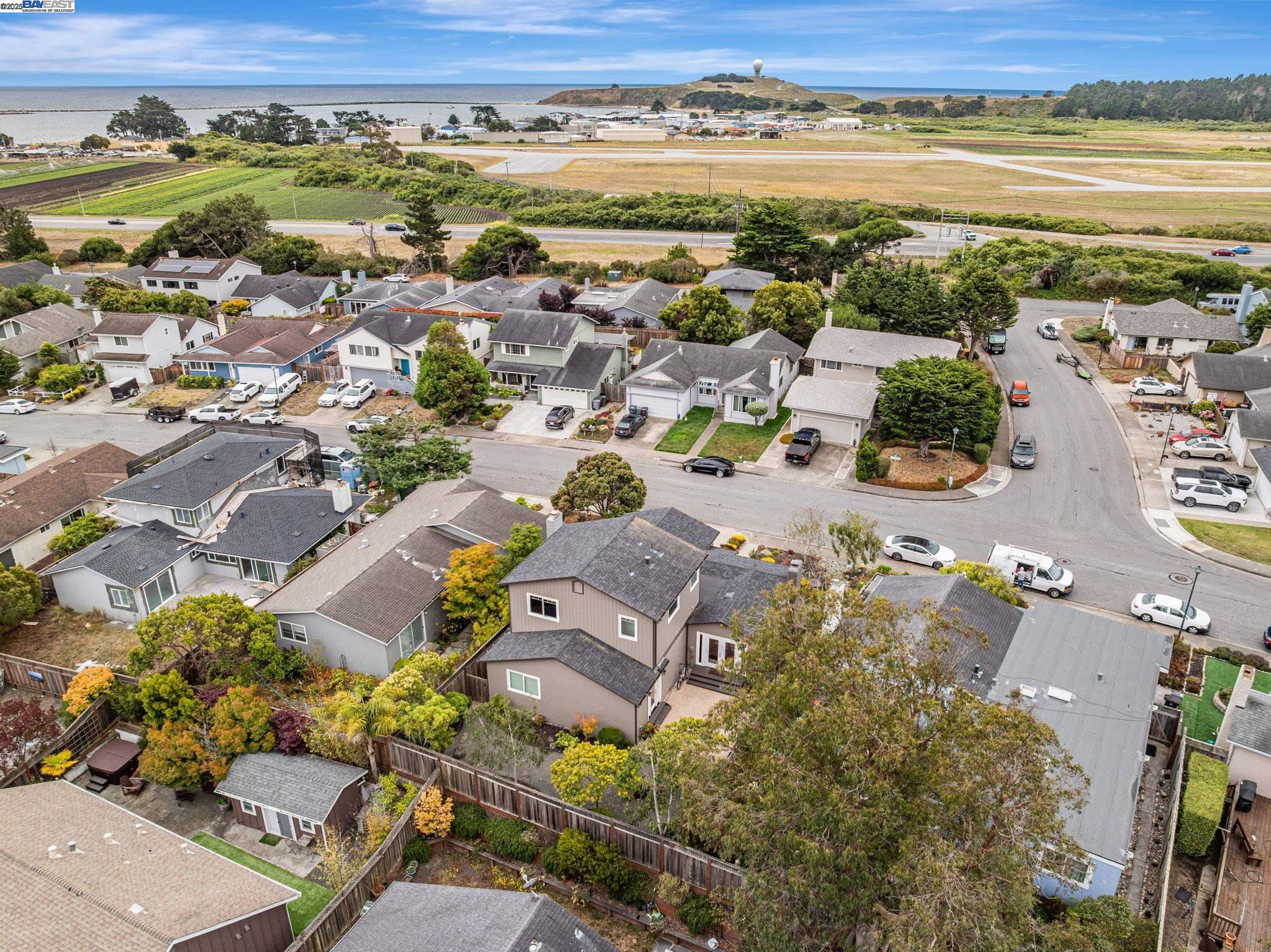 Detail Gallery Image 49 of 56 For 190 Shelter Cove Drive, Half Moon Bay,  CA 94019 - 4 Beds | 3 Baths