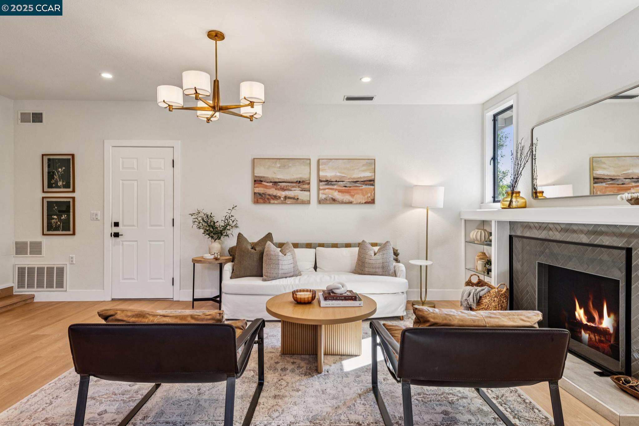 Detail Gallery Image 17 of 58 For 11 Oakvue Court, Pleasant Hill,  CA 94523 - 3 Beds | 3 Baths
