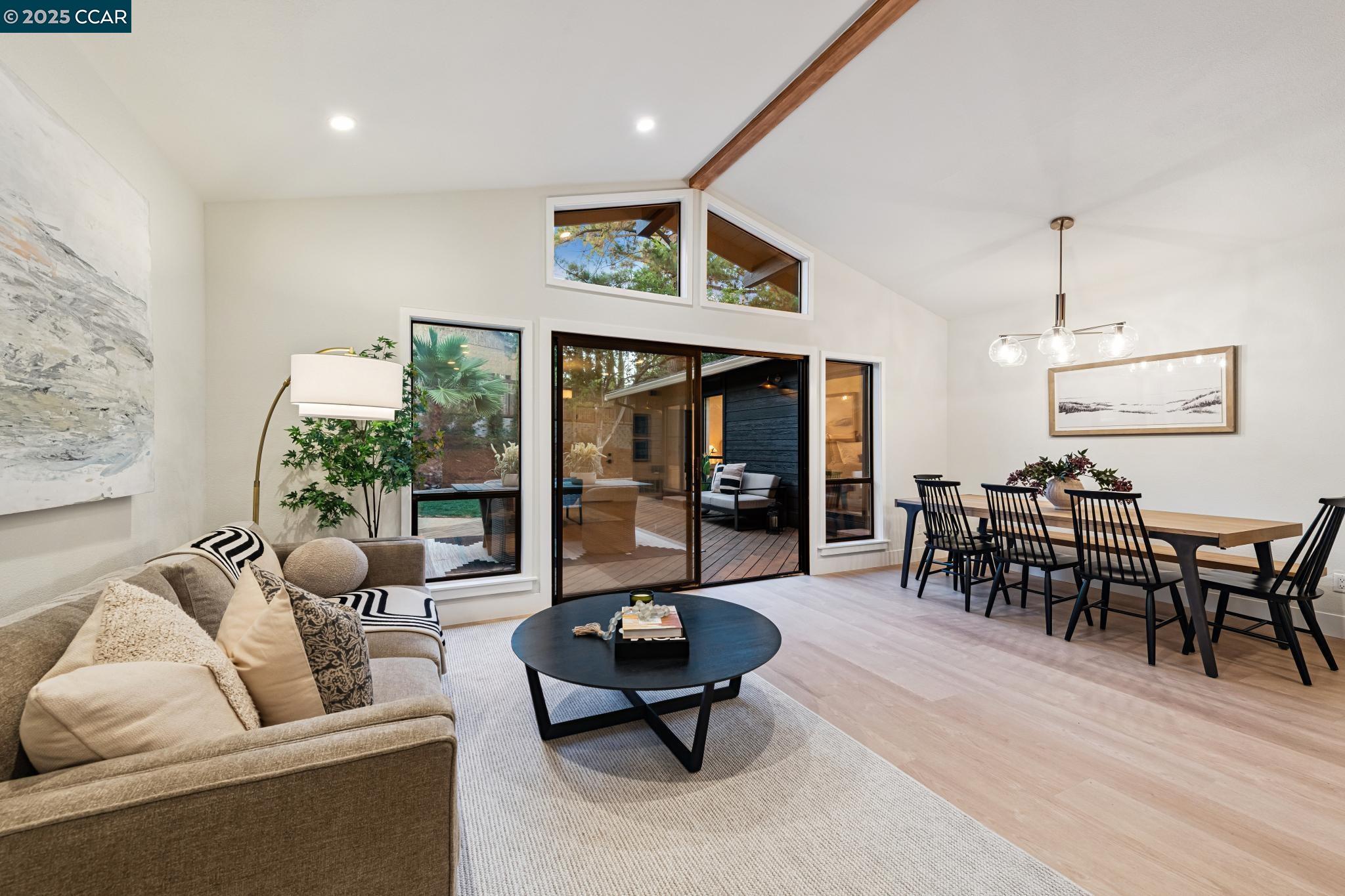 Detail Gallery Image 20 of 58 For 11 Oakvue Court, Pleasant Hill,  CA 94523 - 3 Beds | 3 Baths