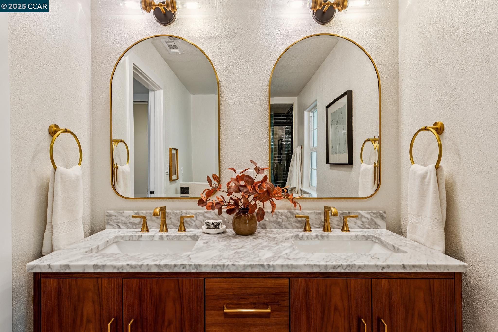 Detail Gallery Image 32 of 58 For 11 Oakvue Court, Pleasant Hill,  CA 94523 - 3 Beds | 3 Baths